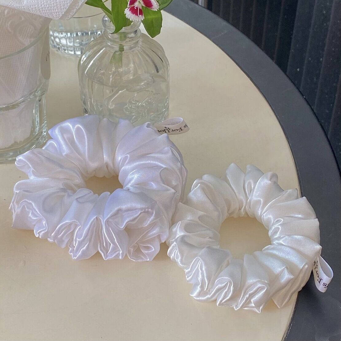 Buộc Tóc Scrunchies Lụa Mềm Mịn Màu TRẮNG🤍Size Thường
