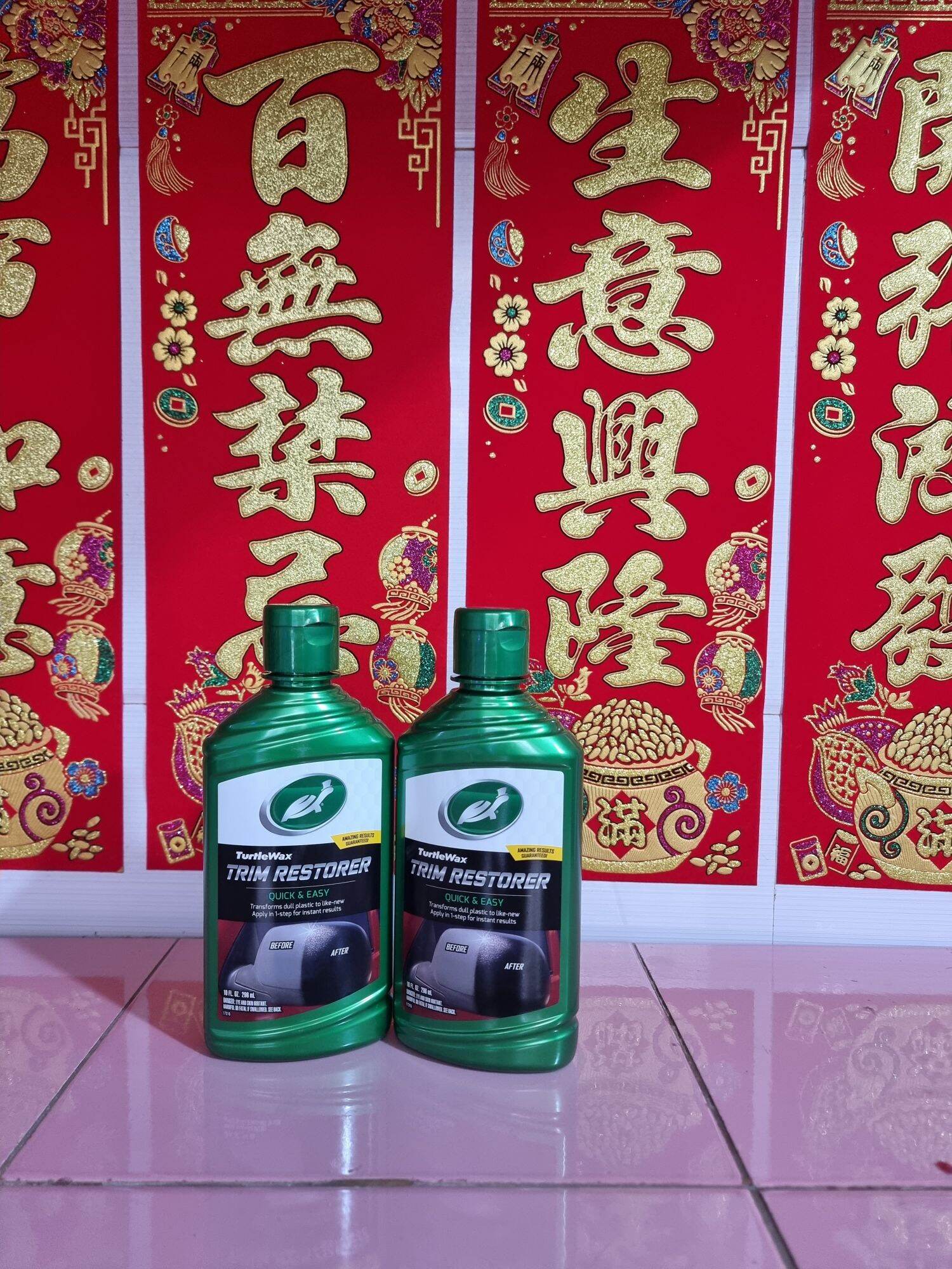 Chai phục hồi nhựa đen nhám Turtle Wax Trim Restorer 296ml - Nhập USA