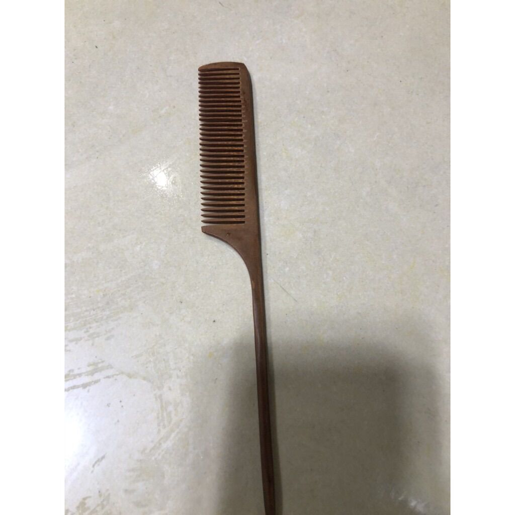 lược gỗ dùng để lấy tóc ( 1 cây )