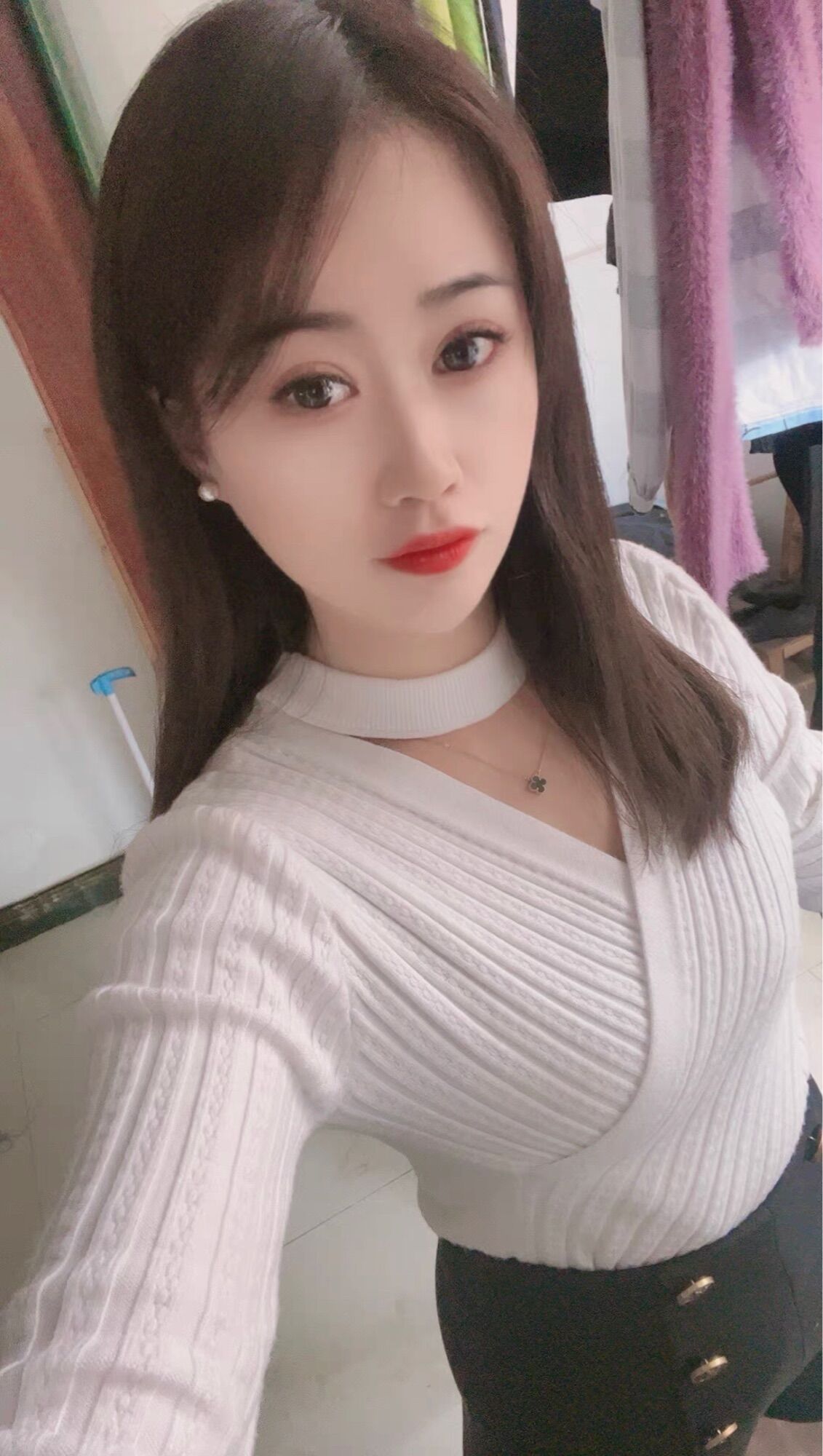 Áo len vạt chéo dây cổ hot hít