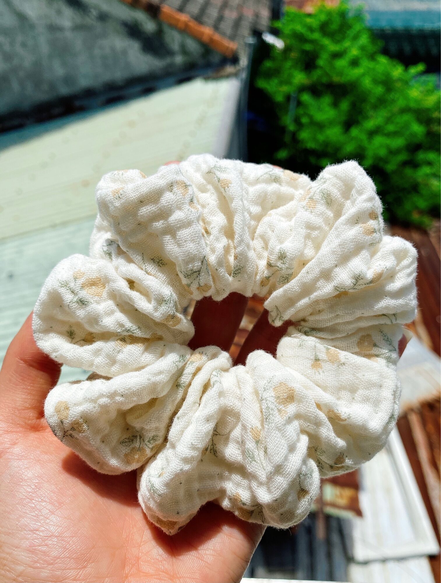 Dây cột tóc Scrunchies hoa