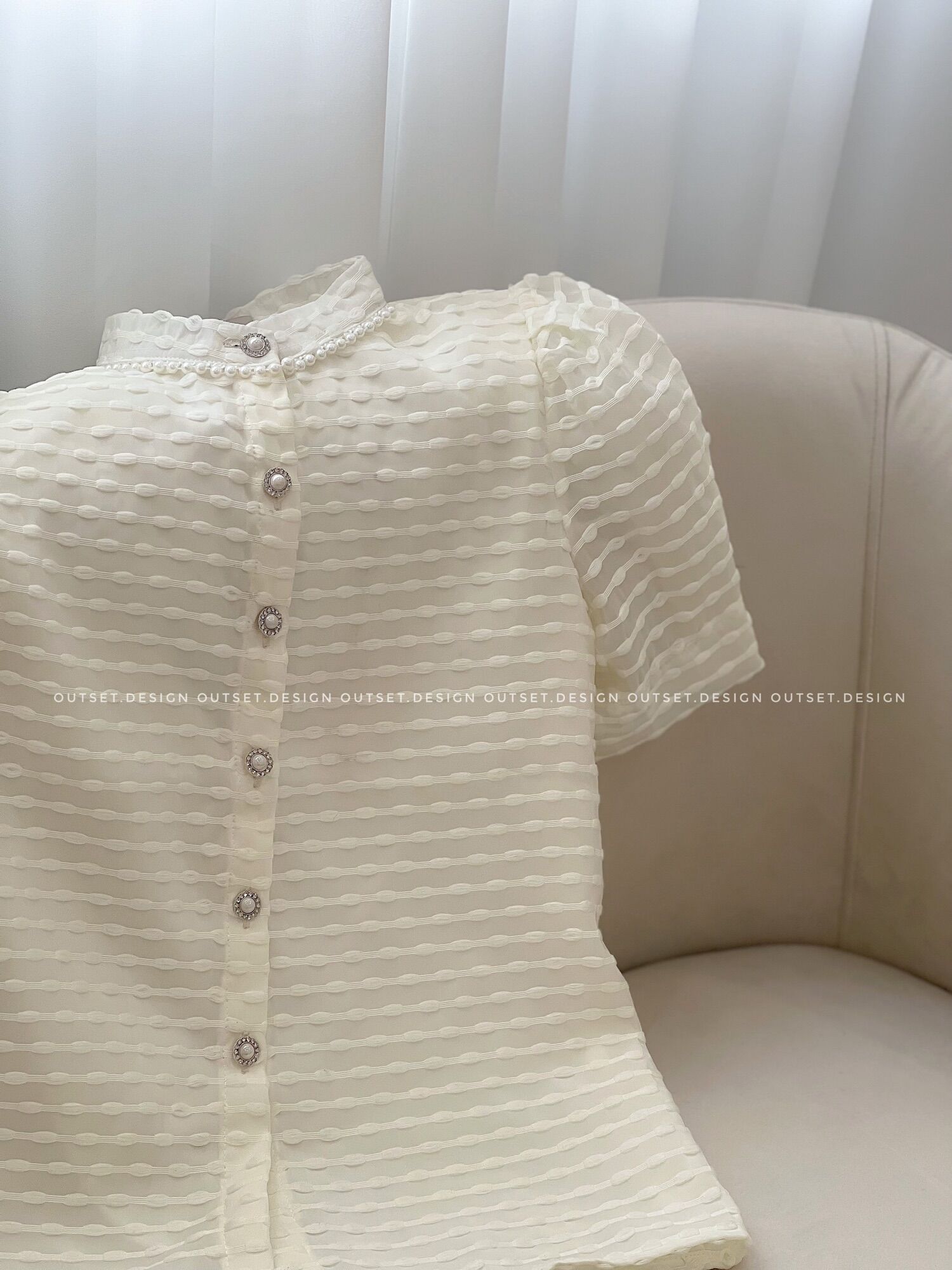 OUTSET - Áo tiểu thư cổ ngọc xinh xắn