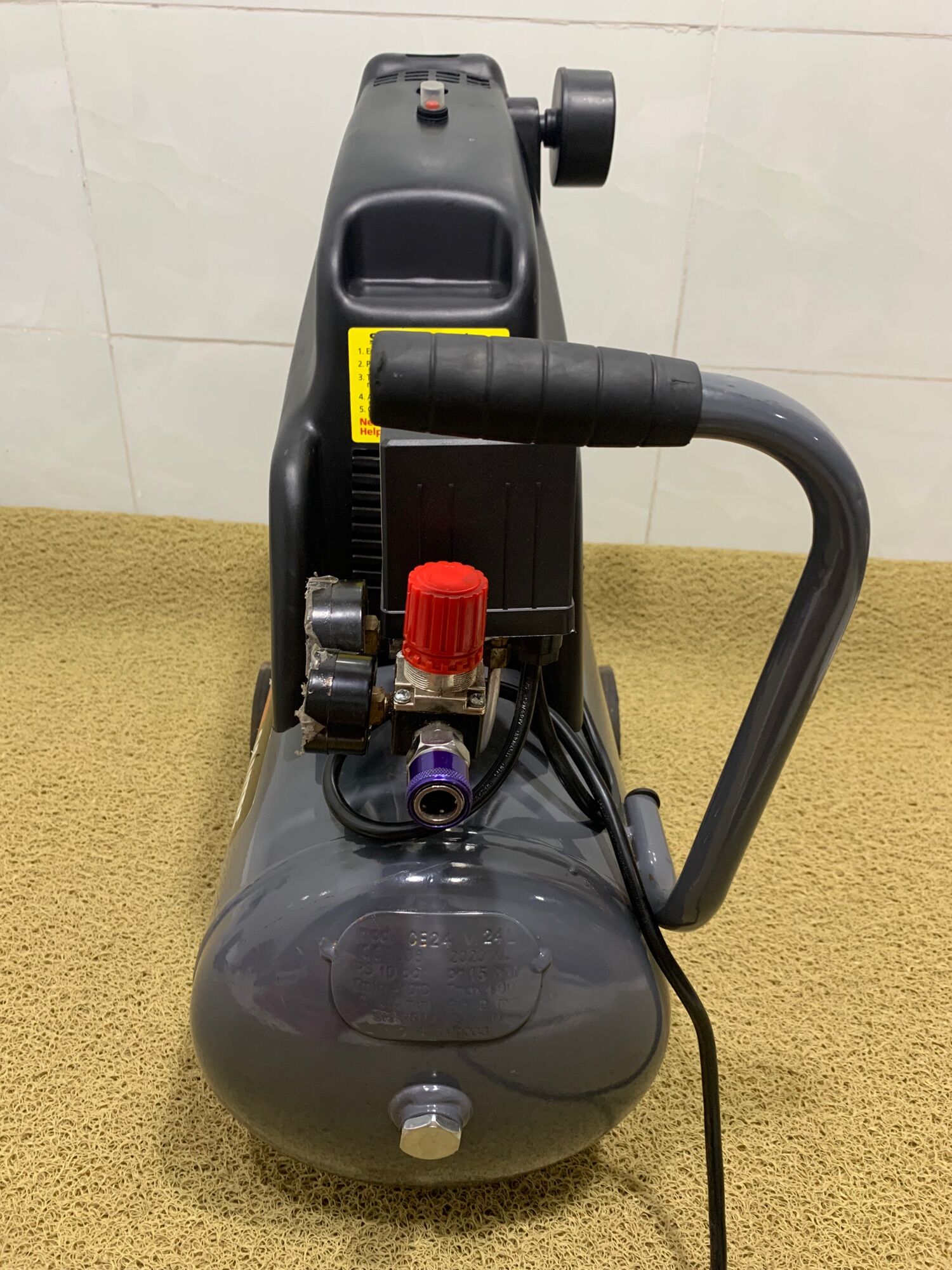 Máy bơm hơi ozito 24lít