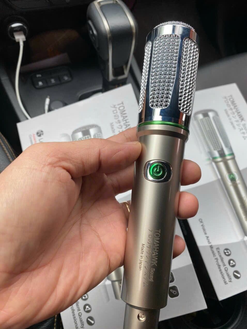 Mic dây nhật tomahawk