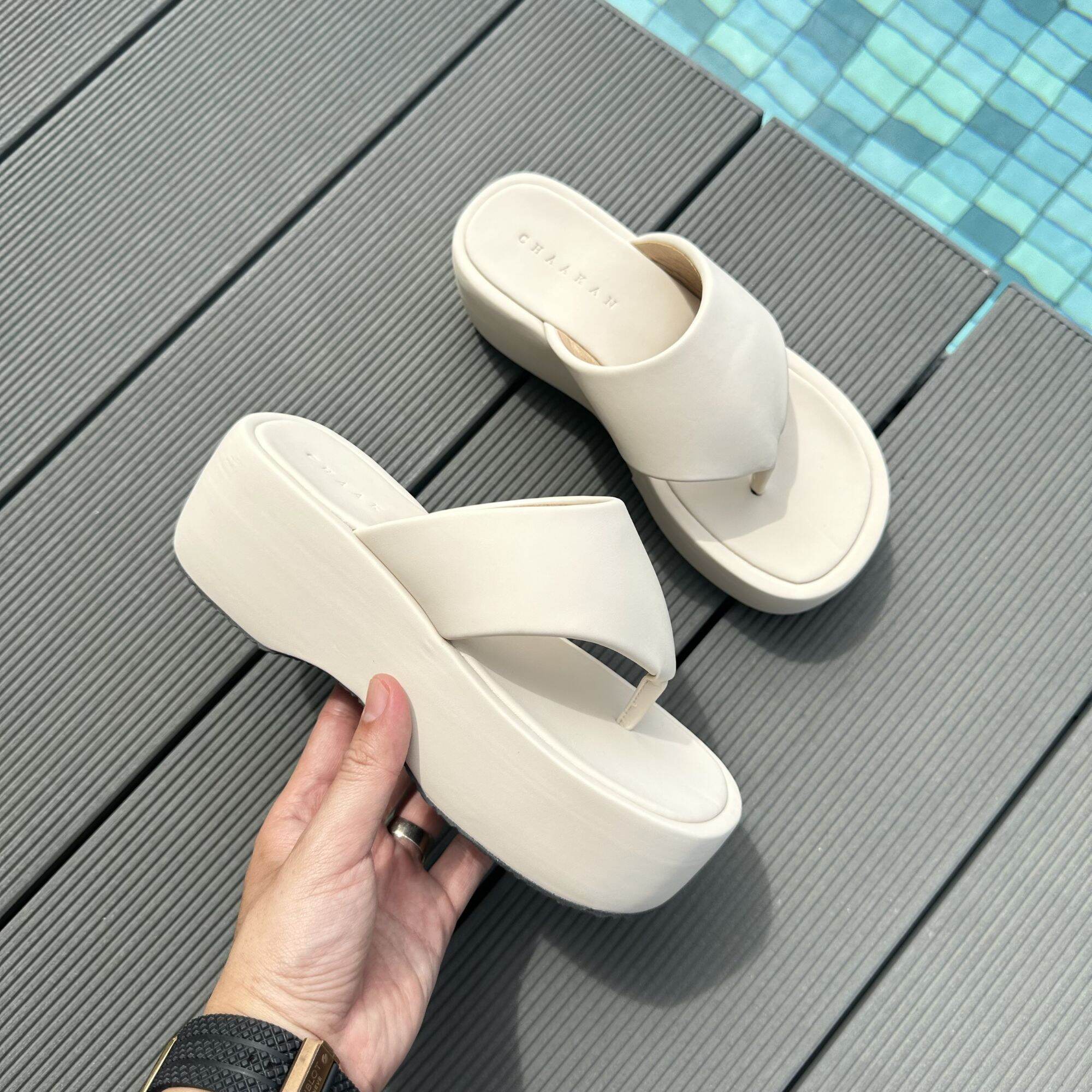 dép kẹp ngón nữ đế bánh mì chaakan