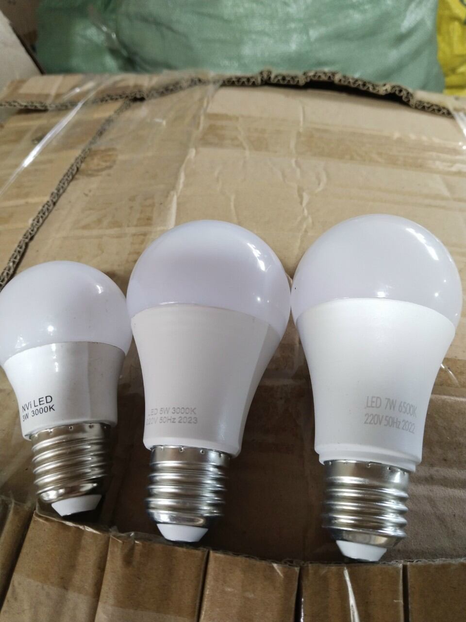 Bóng led búp 5w đui e27 phổ thông