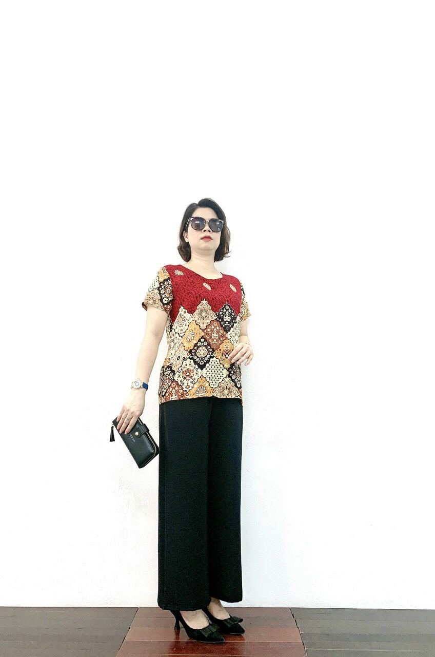Bộ đồ trung niên cho nữ - bộ Lanh in hoa