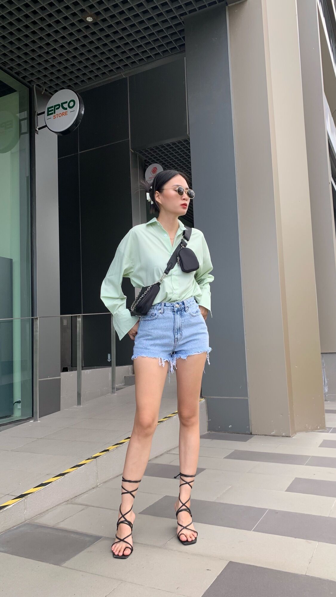 [DELPHINE]_Quần short jeans trơn.