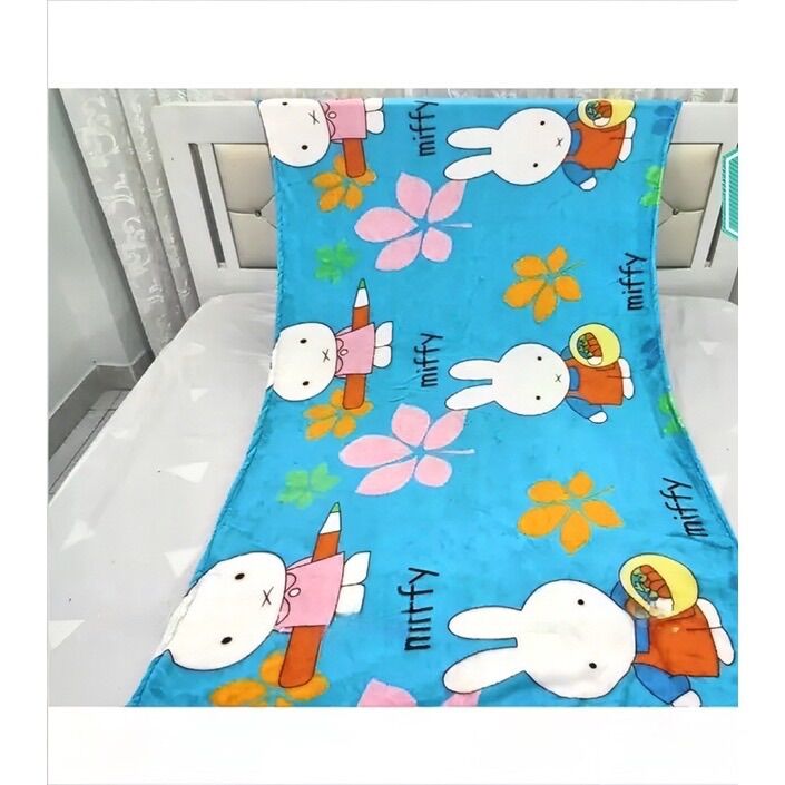 Chăn Bông Tuyết 1M6X2M Nhiều Màu ( Giao ngẫu nhiên)