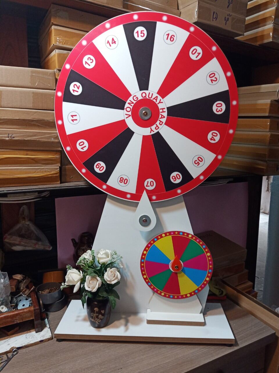 Vòng quay (kỳ diệu trắng đỏ đen viền đỏ 16 ô - kt: 60cm x 105cm)