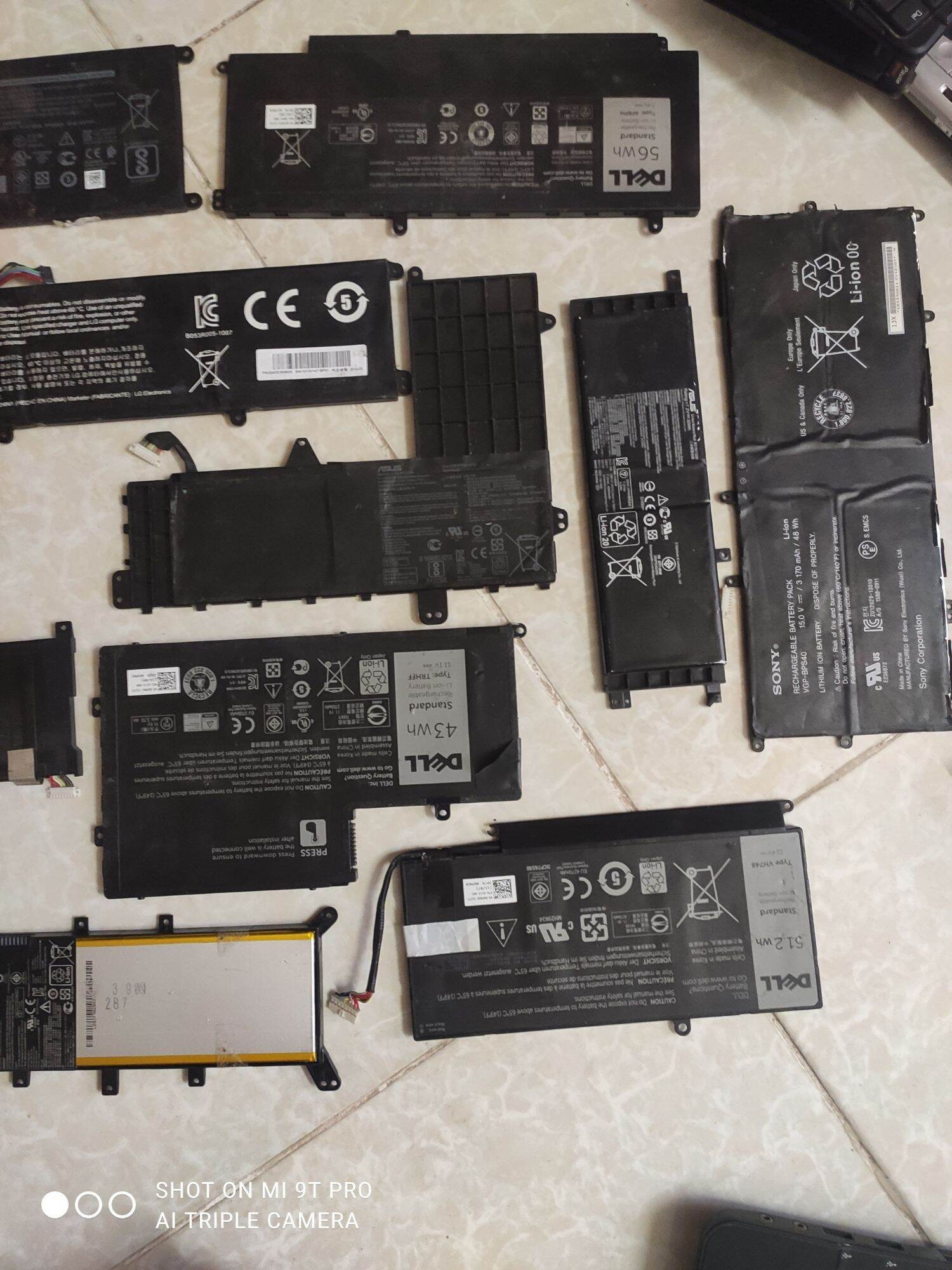 pin laptop đời cao