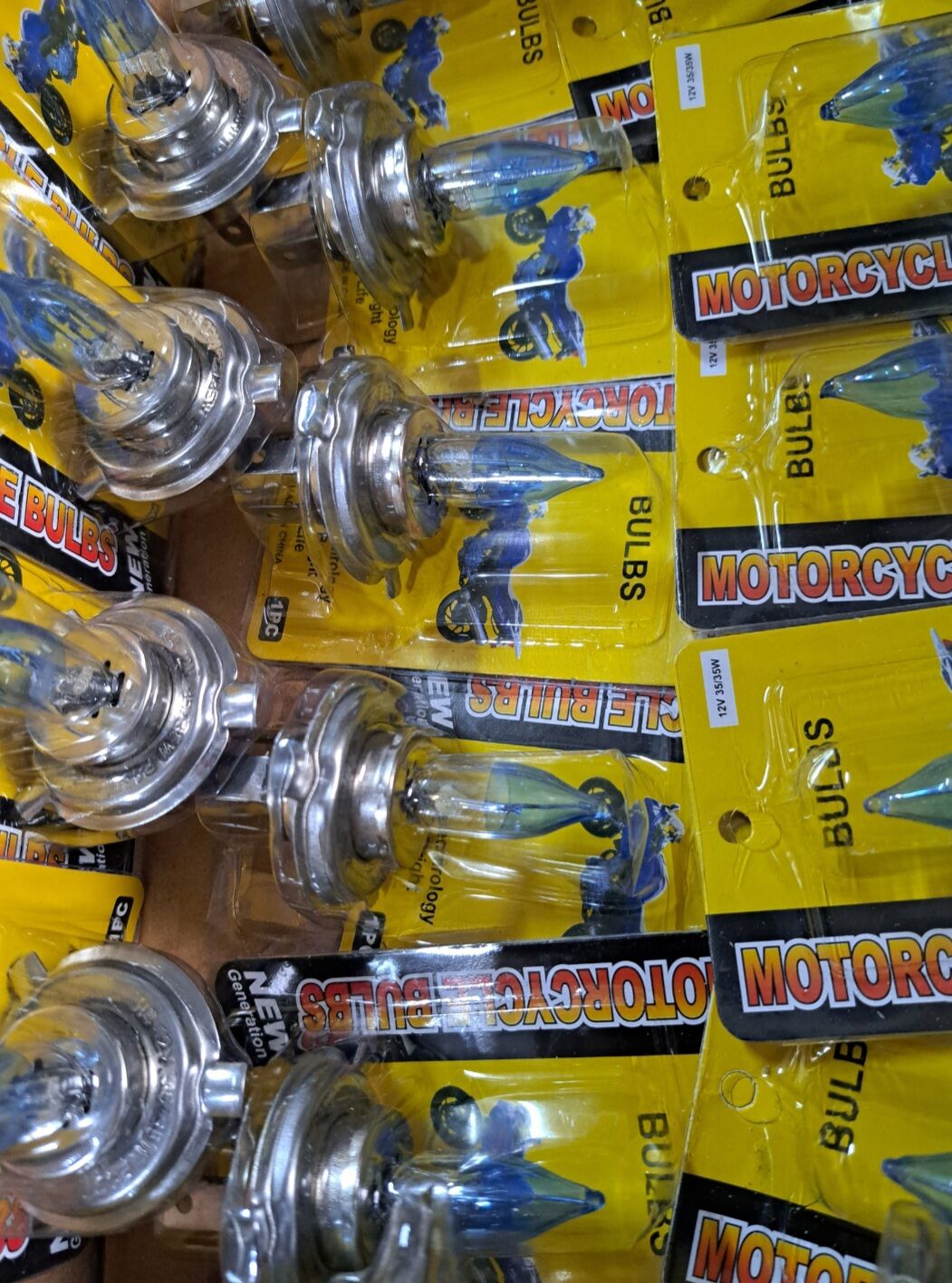 BÓNG ĐÈN PHA 3 CHÂN,,CHÂN H4.  35W SIÊU SÁNG