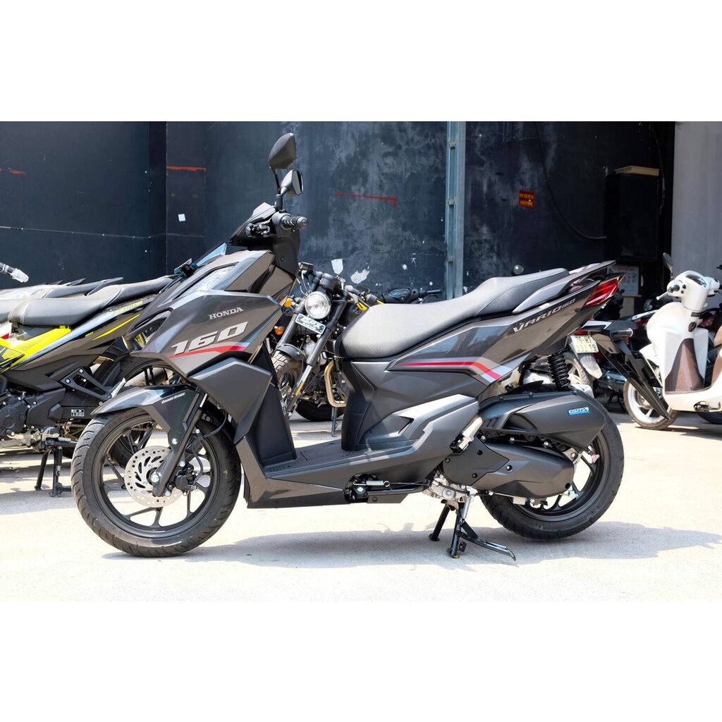 Thảm lót chân xe Vario 160 cacbon cao cấp