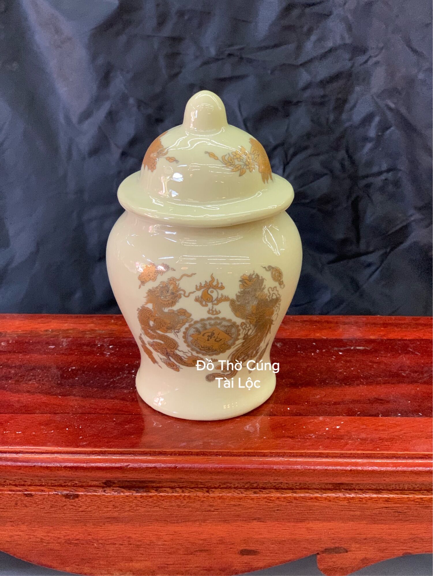 Choé thờ đựng muối, gạo, nước màu vàng kim, choé thờ cúng