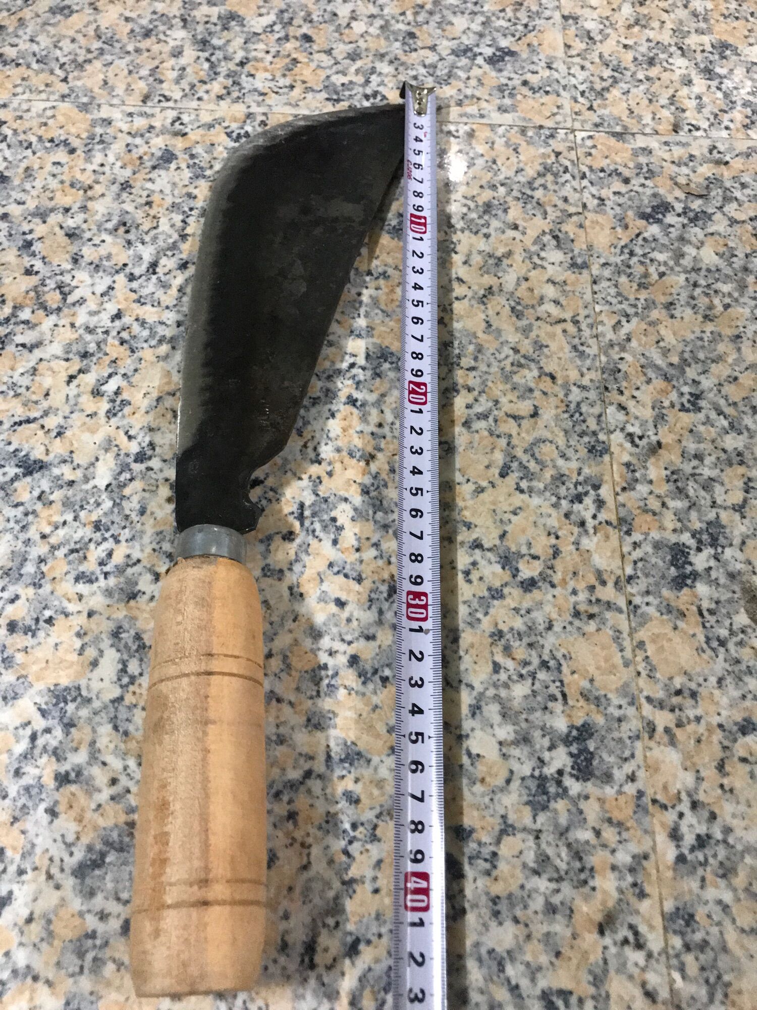 Dao chầm bứt làm cỏ vườn (làm các loại cá).