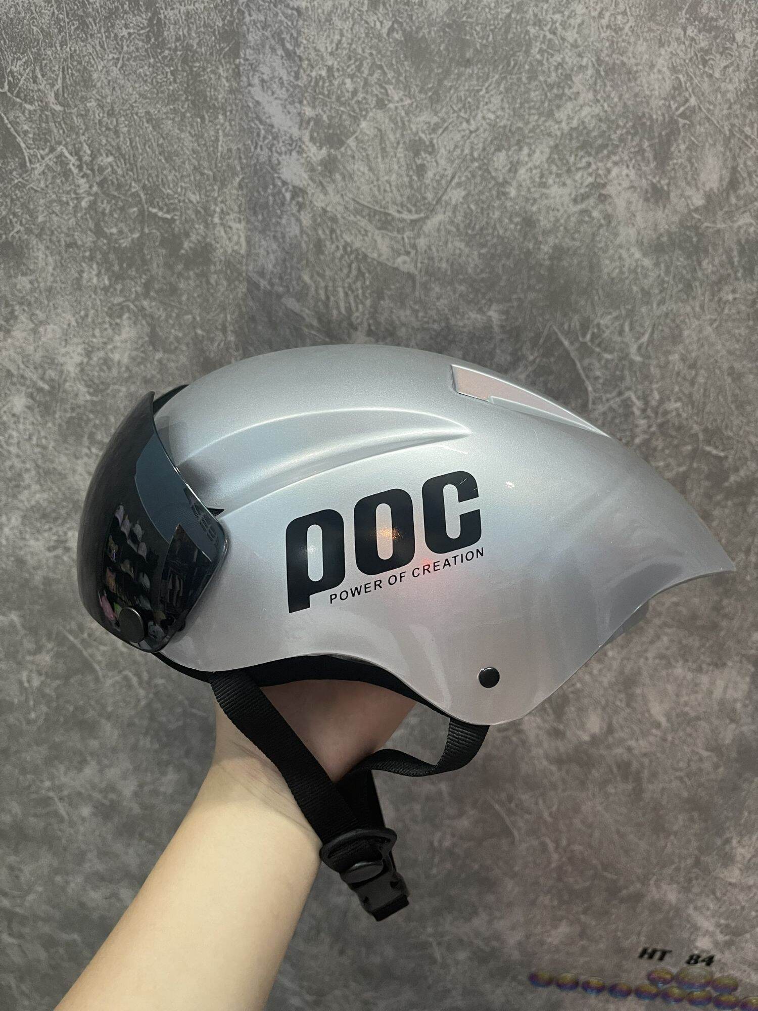Nón POC đuôi nhọn kèm kính xịn ( Nón trơn lên tem P.O.C )