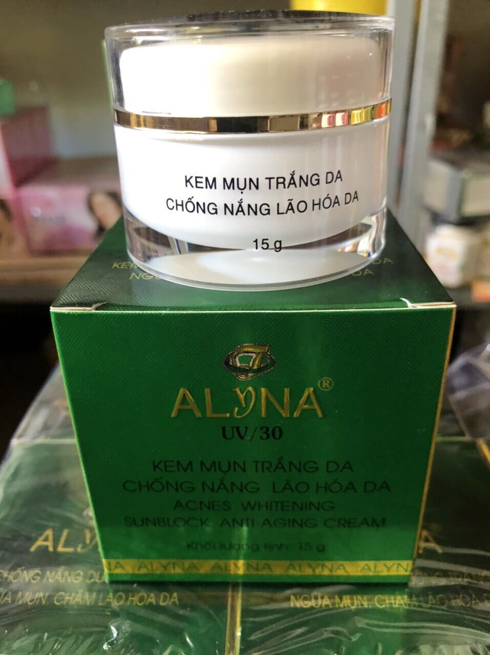 Kem Dưỡng Trắng Da Chống Nắng Ngừa Mụn Chậm Lão Hóa Da Alyna 15g