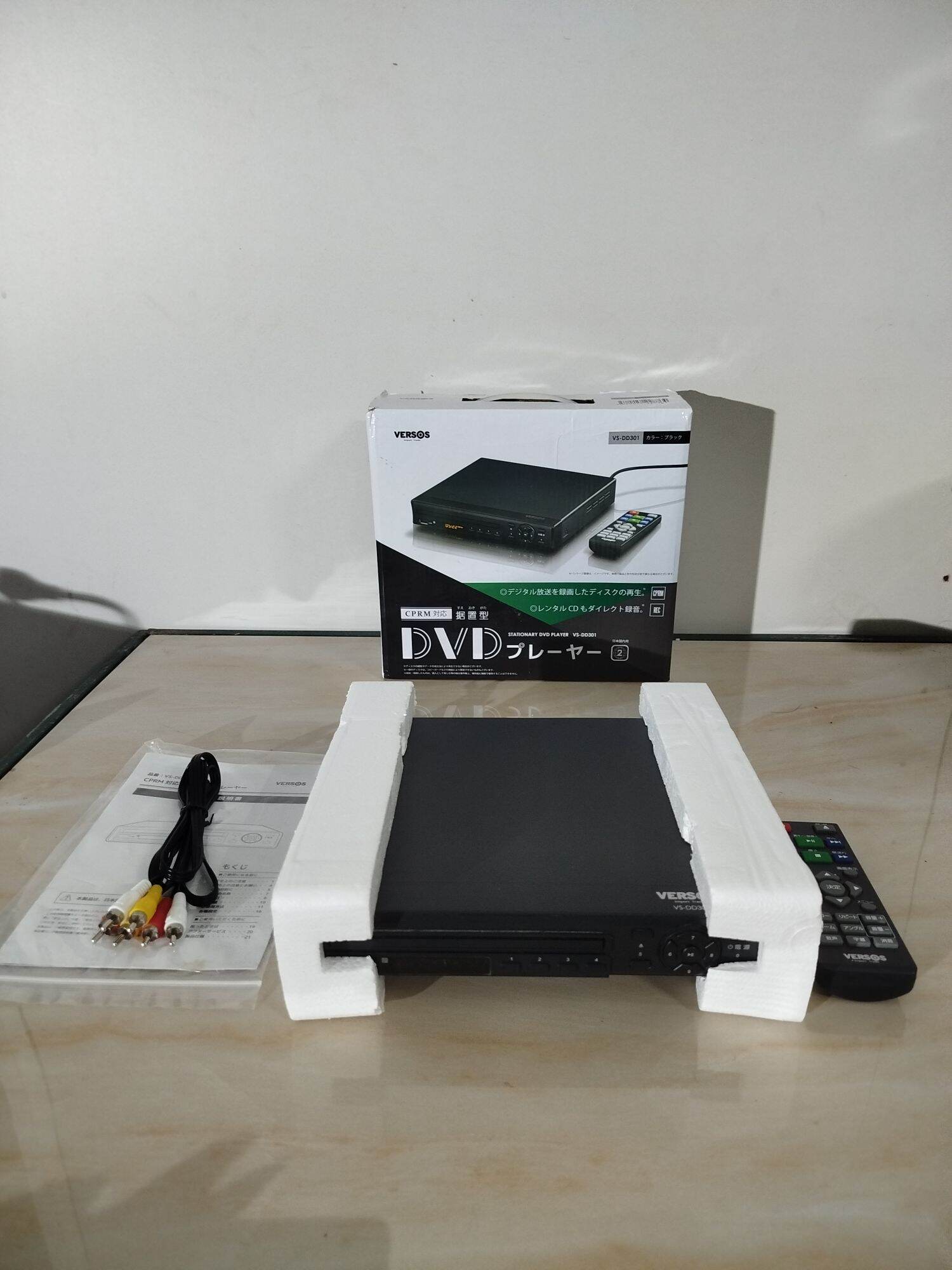 Đầu đọc đĩa DVD VERSOS Model VS-DD301, hàng si Nhật