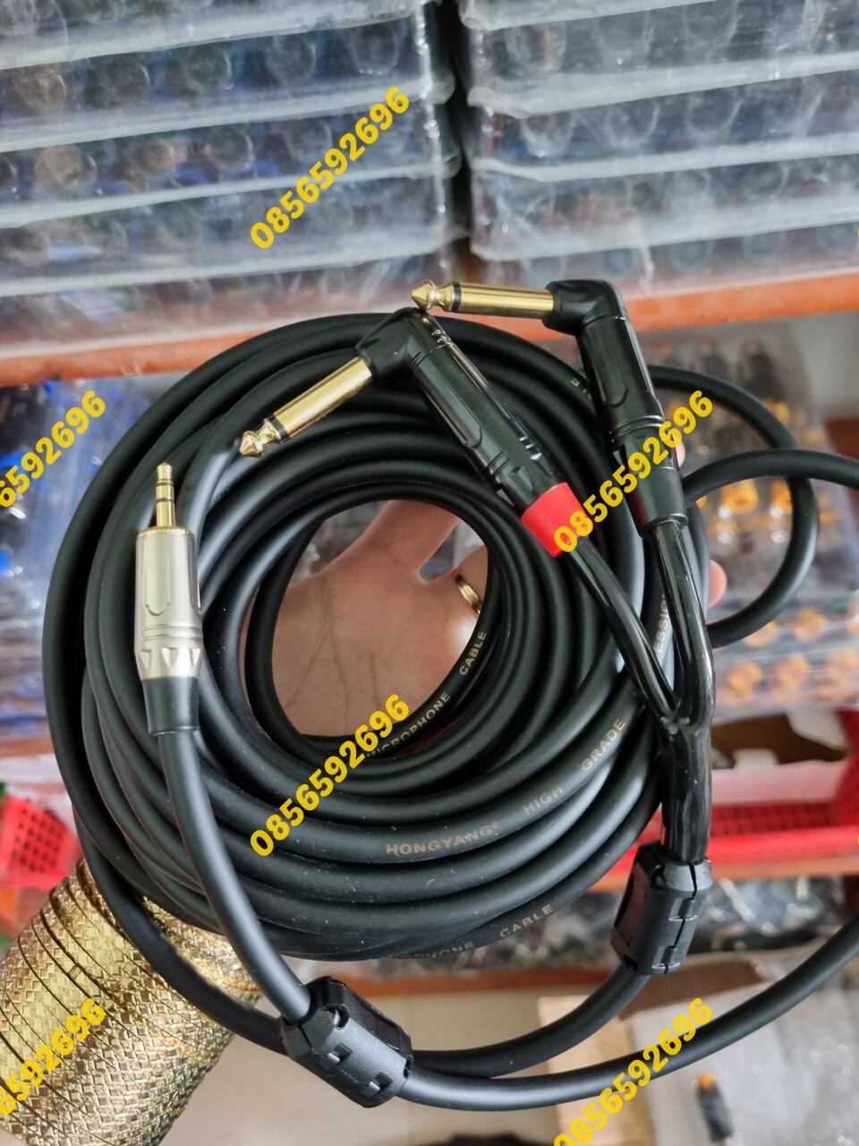 Dây tín hiệu jack 3.5mm ra 2 jack 6mm cong