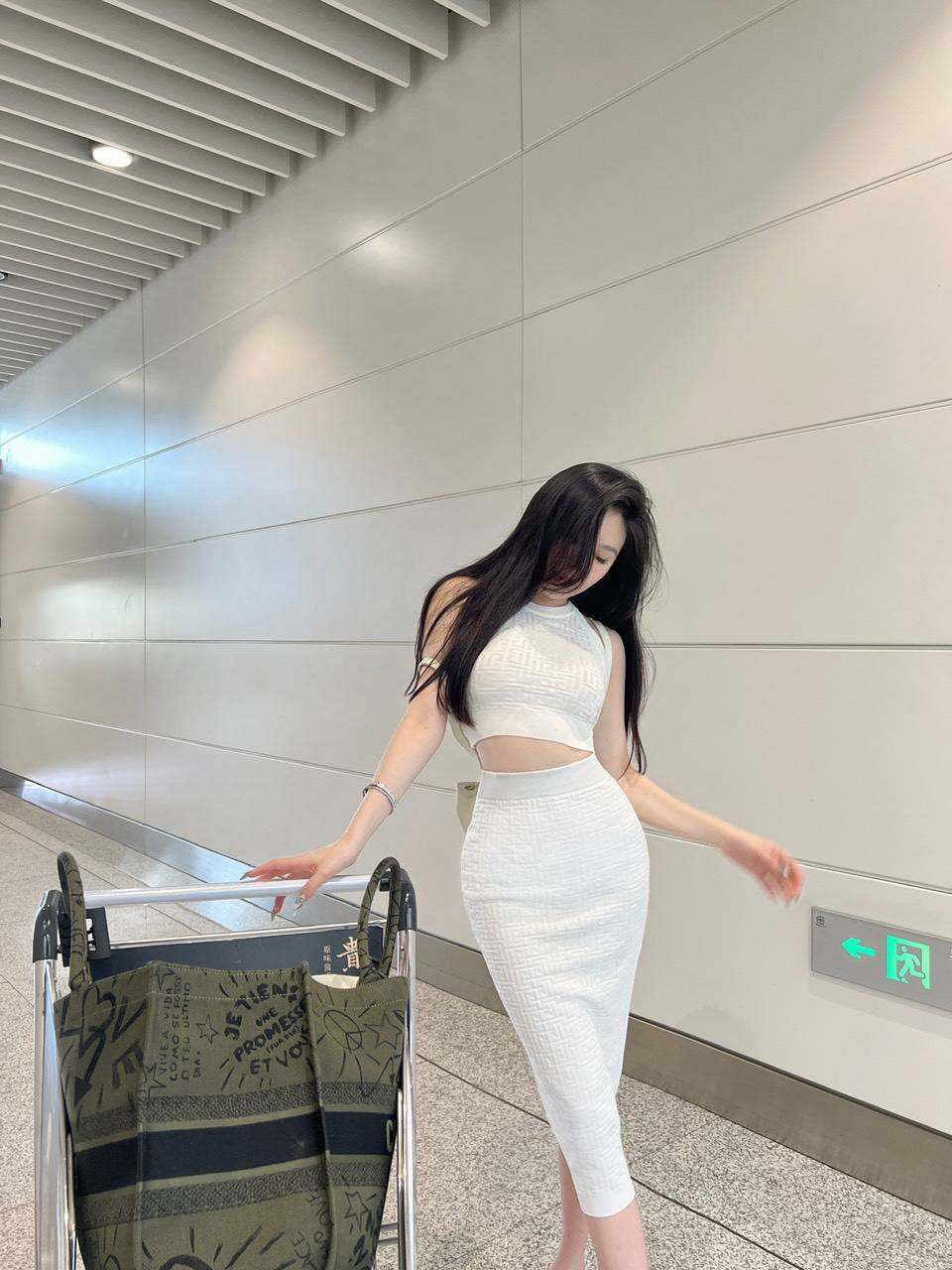 SÉT BODY ÁO YẾM + CV MIDI LEN NHUNG