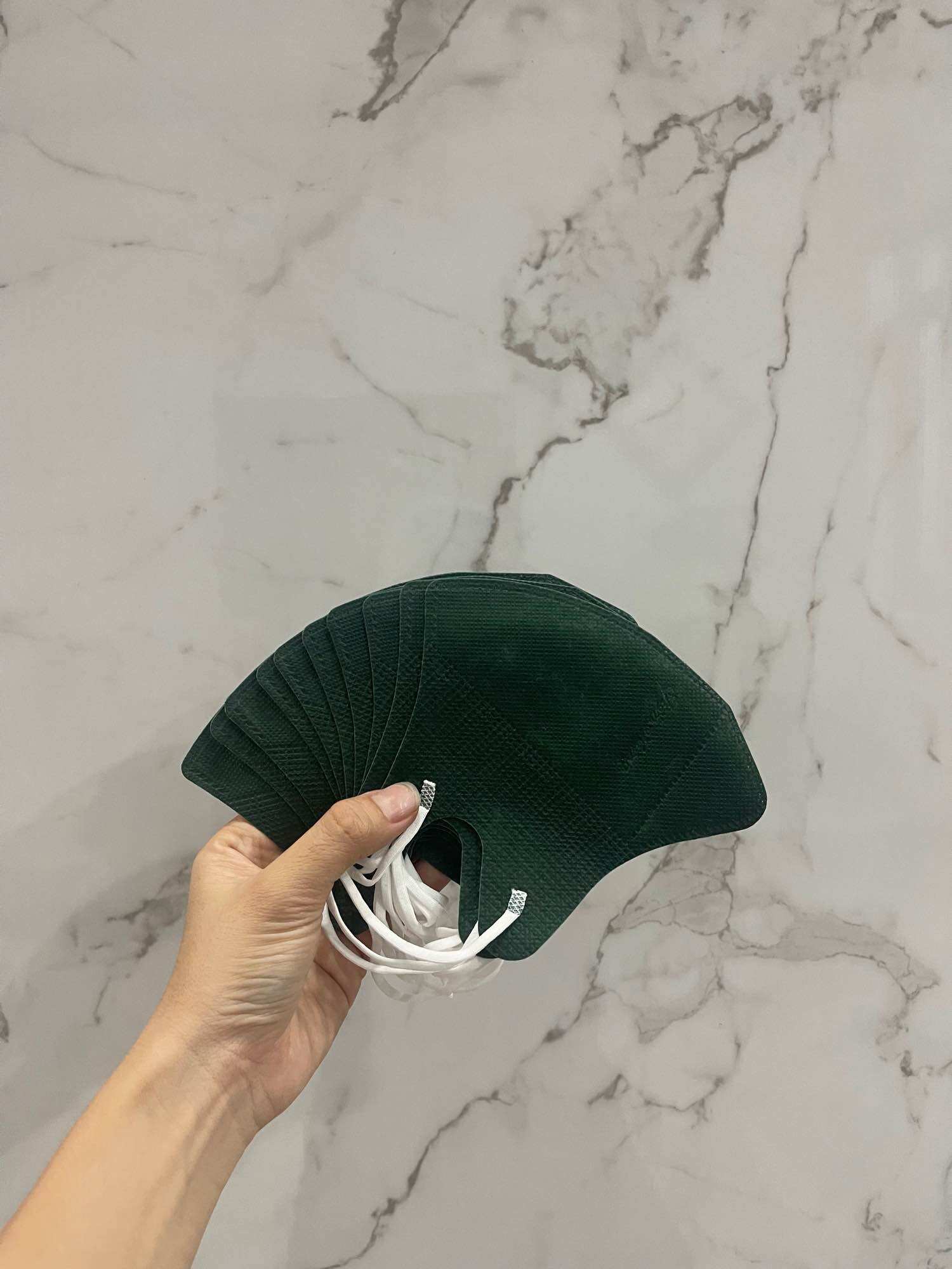 Thùng 100 cái khẩu trang 5D Tiến Hùng