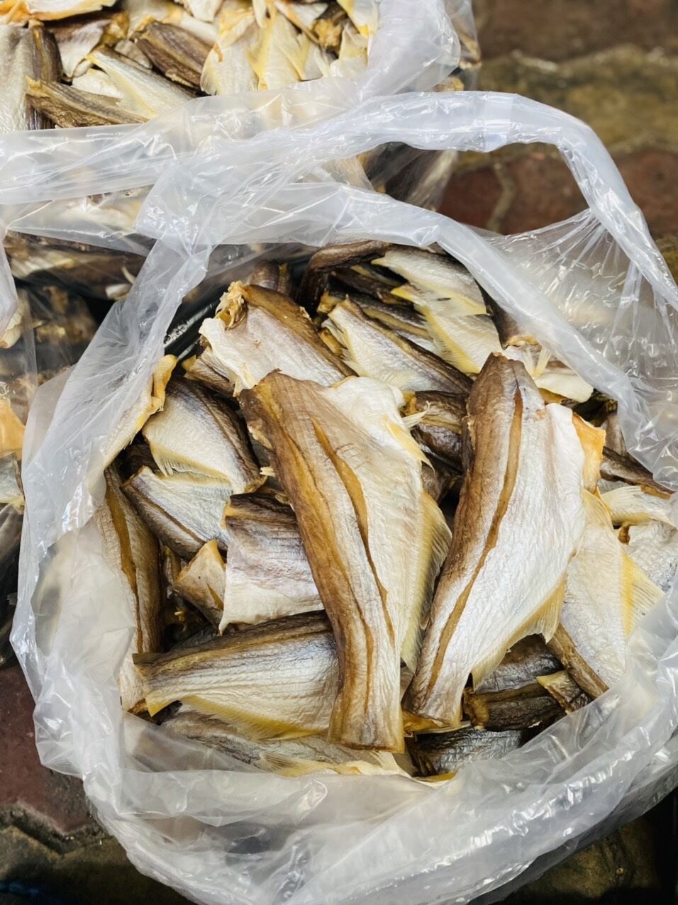 Khô cá dứa baby 1kg ( Hàng khô ráo 5 nắng vừa ăn)