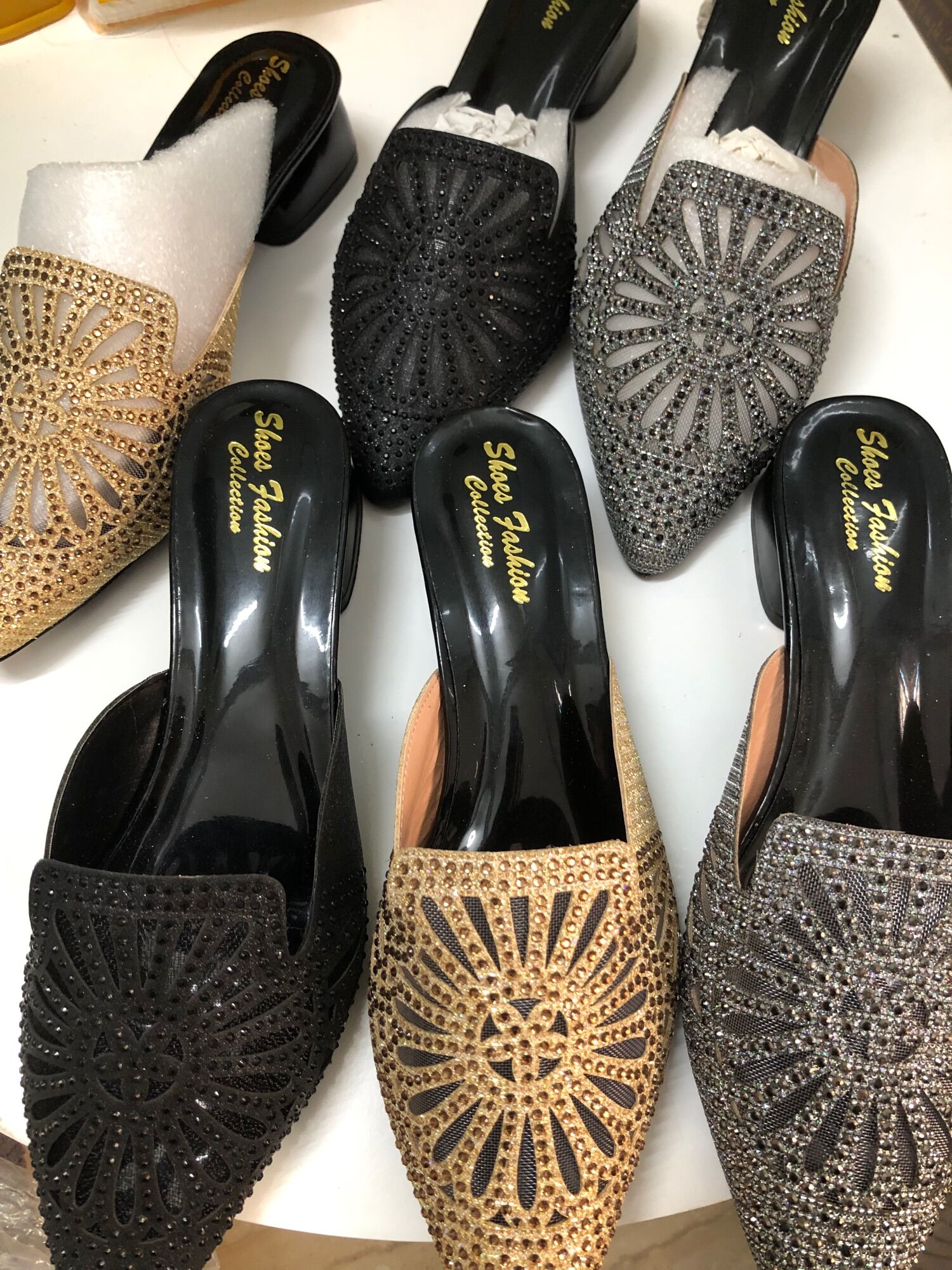 Giày sục sabo big size 36-42. Quai đính đá rất đẹp rất sang trọng. Gót 3-4p. Hàng đảm chất lượng #Giaydeptrungniendep #Giaydepdep #giaysuctrungniendep