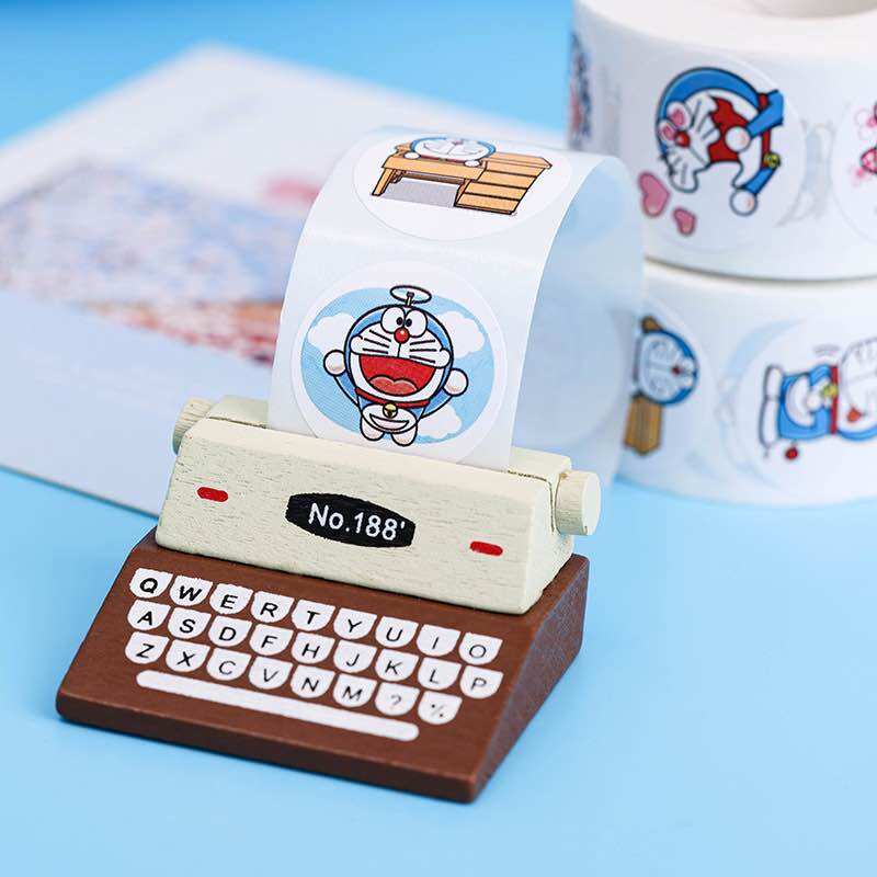 CUỘN 500 STICKER TEM NHÃN DÁN DECAL DORAEMON