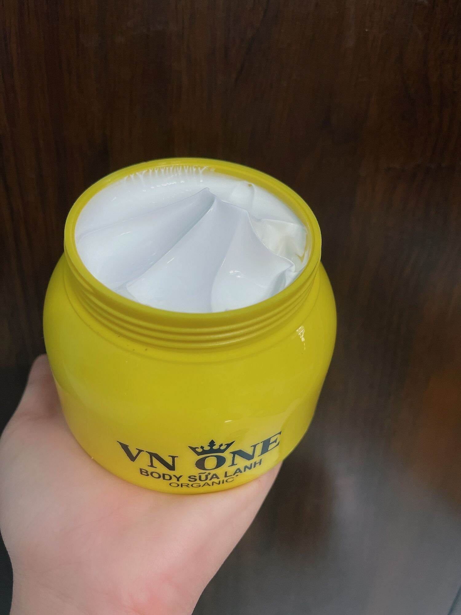 kem body sữa lạnh VN ONE.