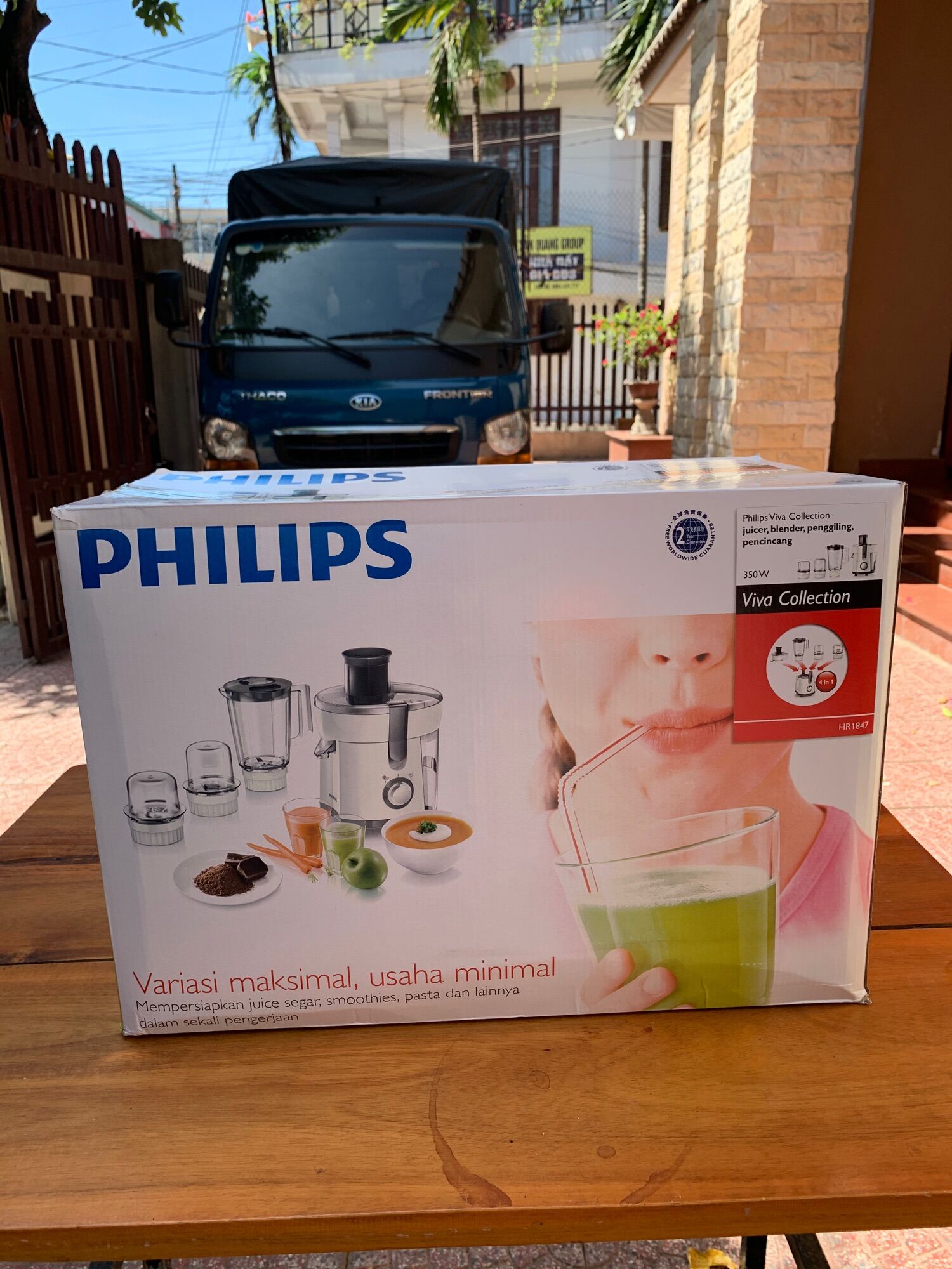Máy xay đa năng Philips HR1847
