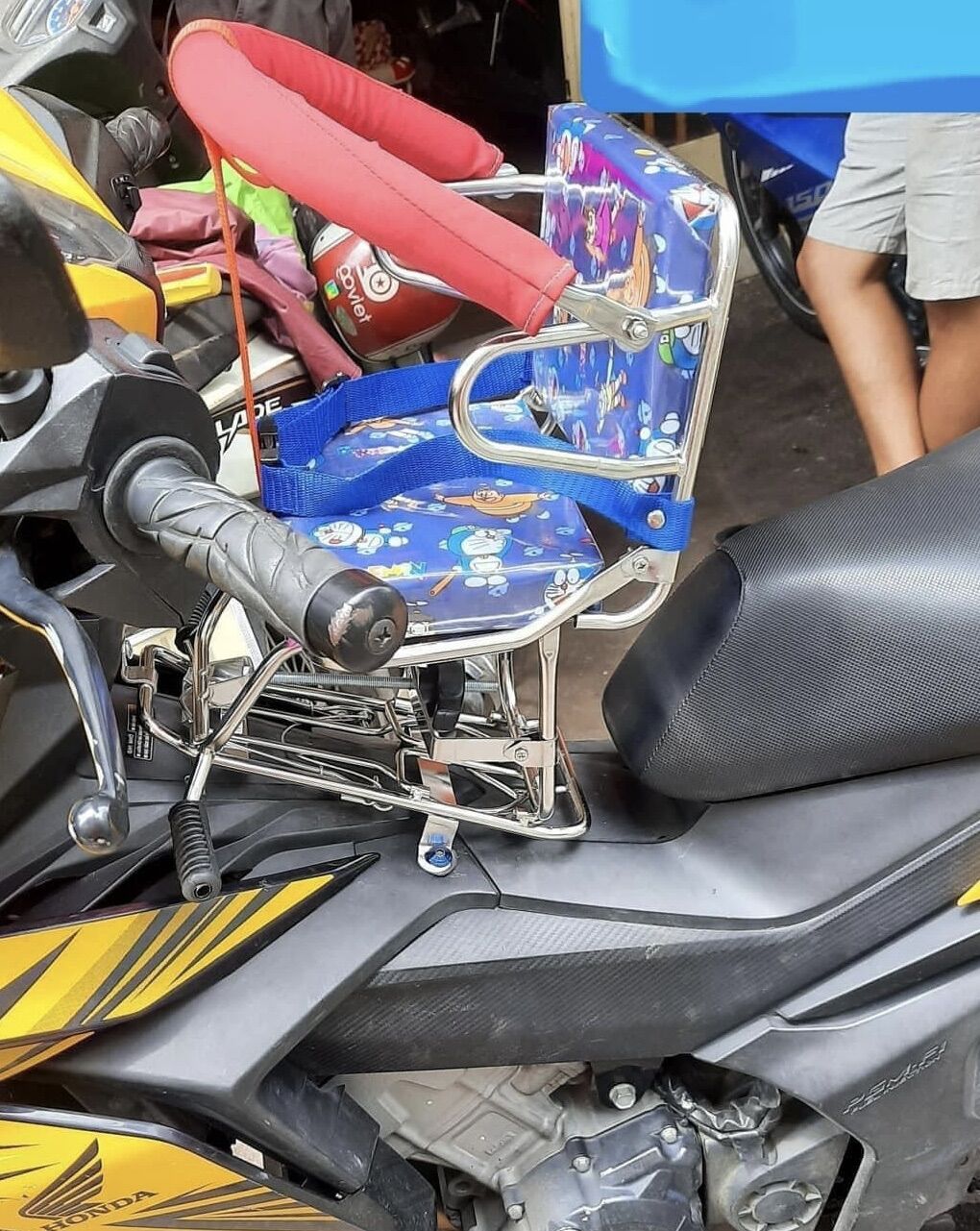 Combo Ghế và Ba ga ngồi xe cho bé xe Winner. Ghế tựa vòng bảo vệ