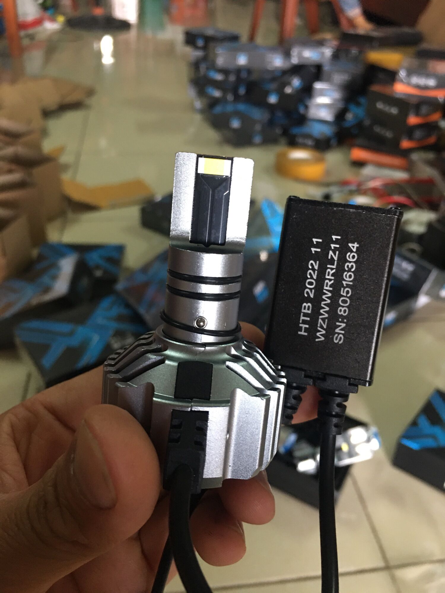 Đèn pha led bi cầu mini F40.55W Chân H4 (giá 1 bóng)