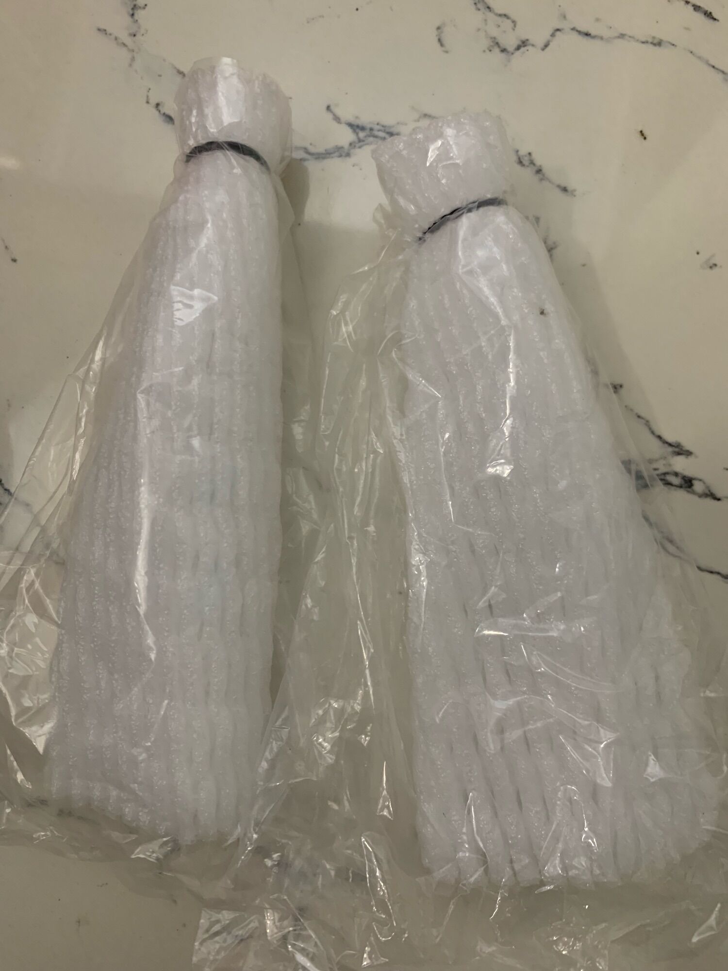 1kg xốp ổi lồng sẵn cọng nhỏ (tầm 380 cái)