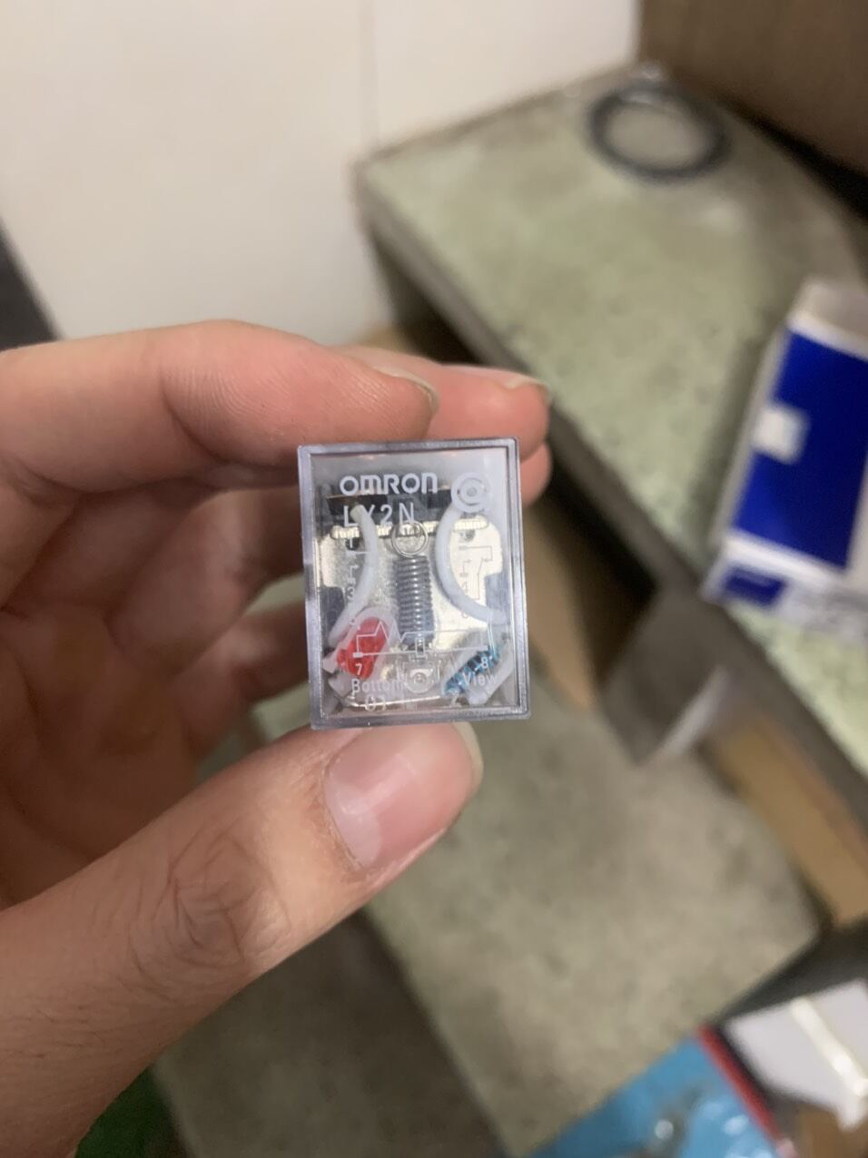 Relay , rơ le trung gian omron 8 chân to ly2n 12v 24v 110v 220v