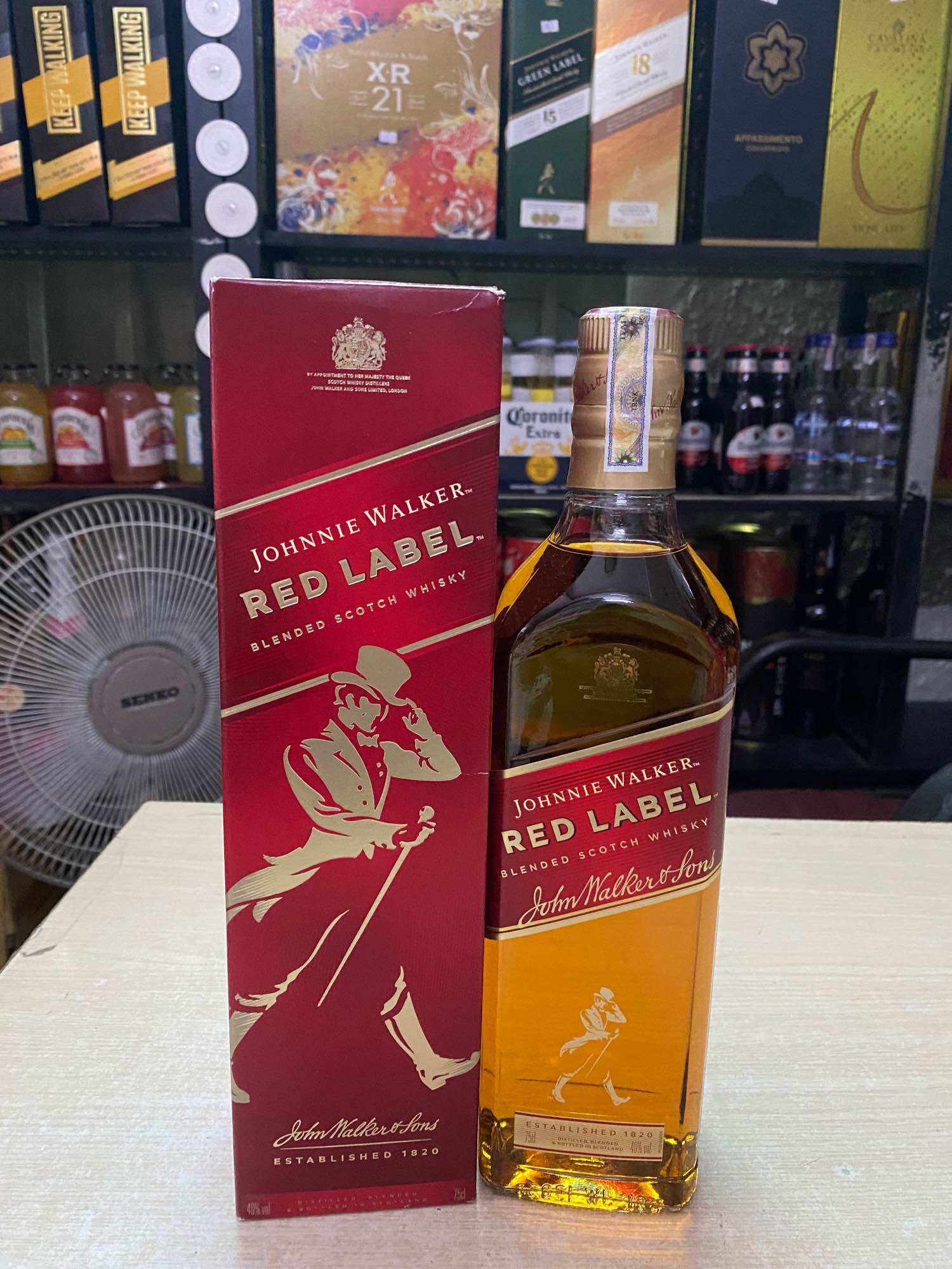 Red label blend scotch whisky 40 750ml