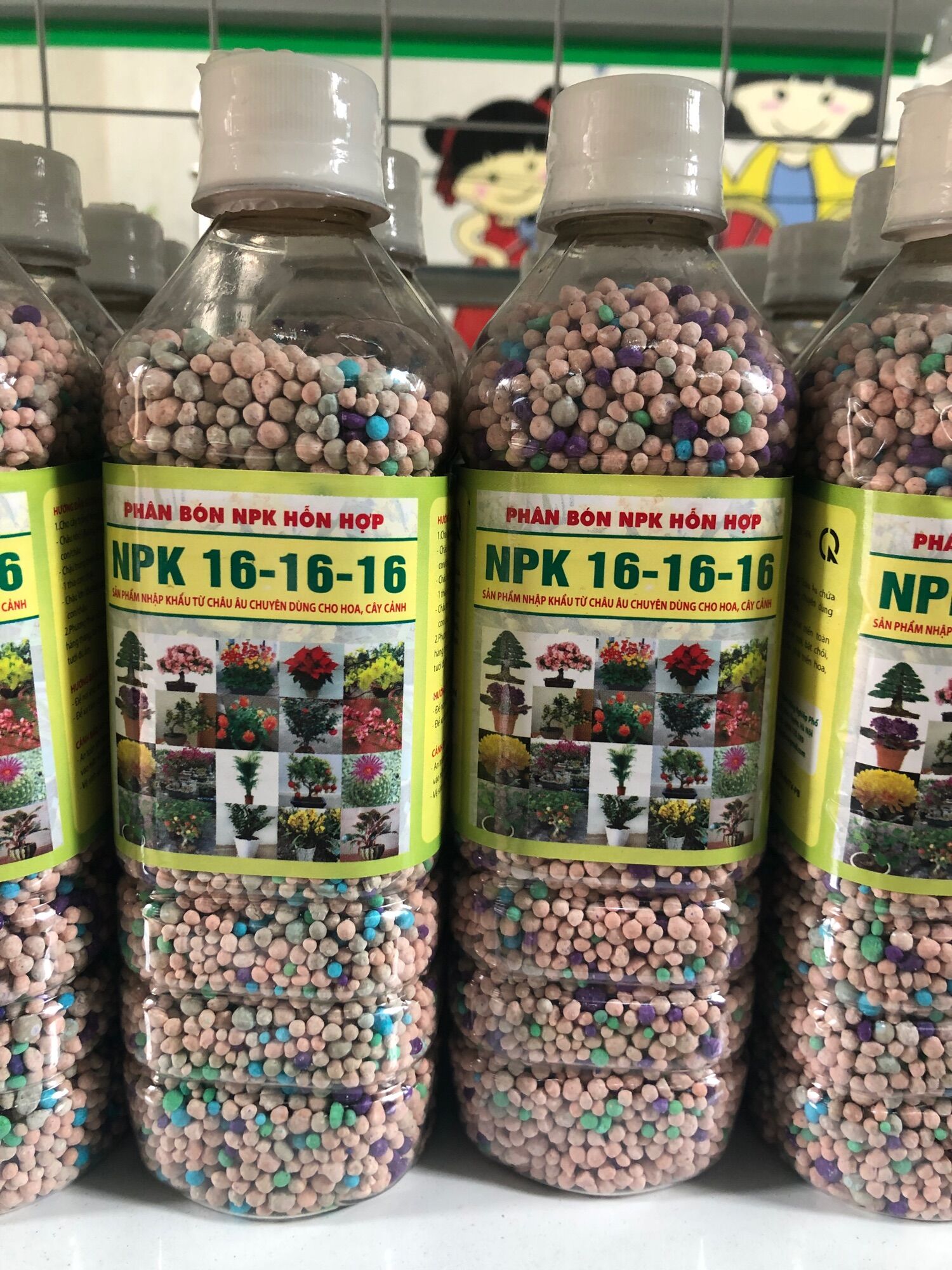 Phân bón npk hỗn hợp 16-16-16 chuyên dùng cho hoa cây cảnh 500gr