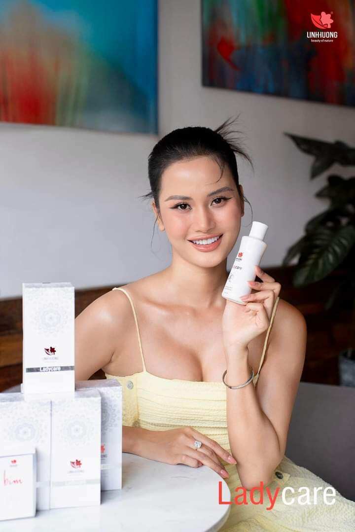 Dung dịch vệ sinh Ladycare Linh Hương