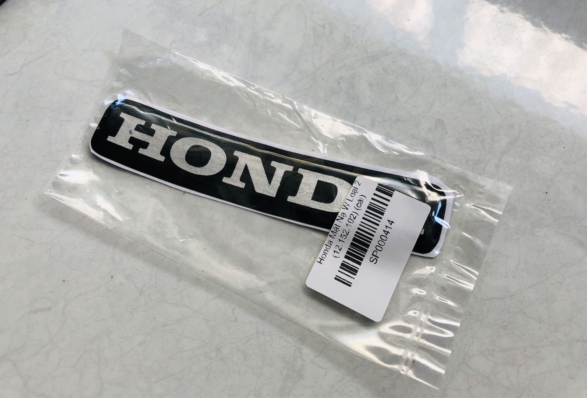Chữ honda mặt nạ nhựa loại 2 “ wave , dream ..v.v)