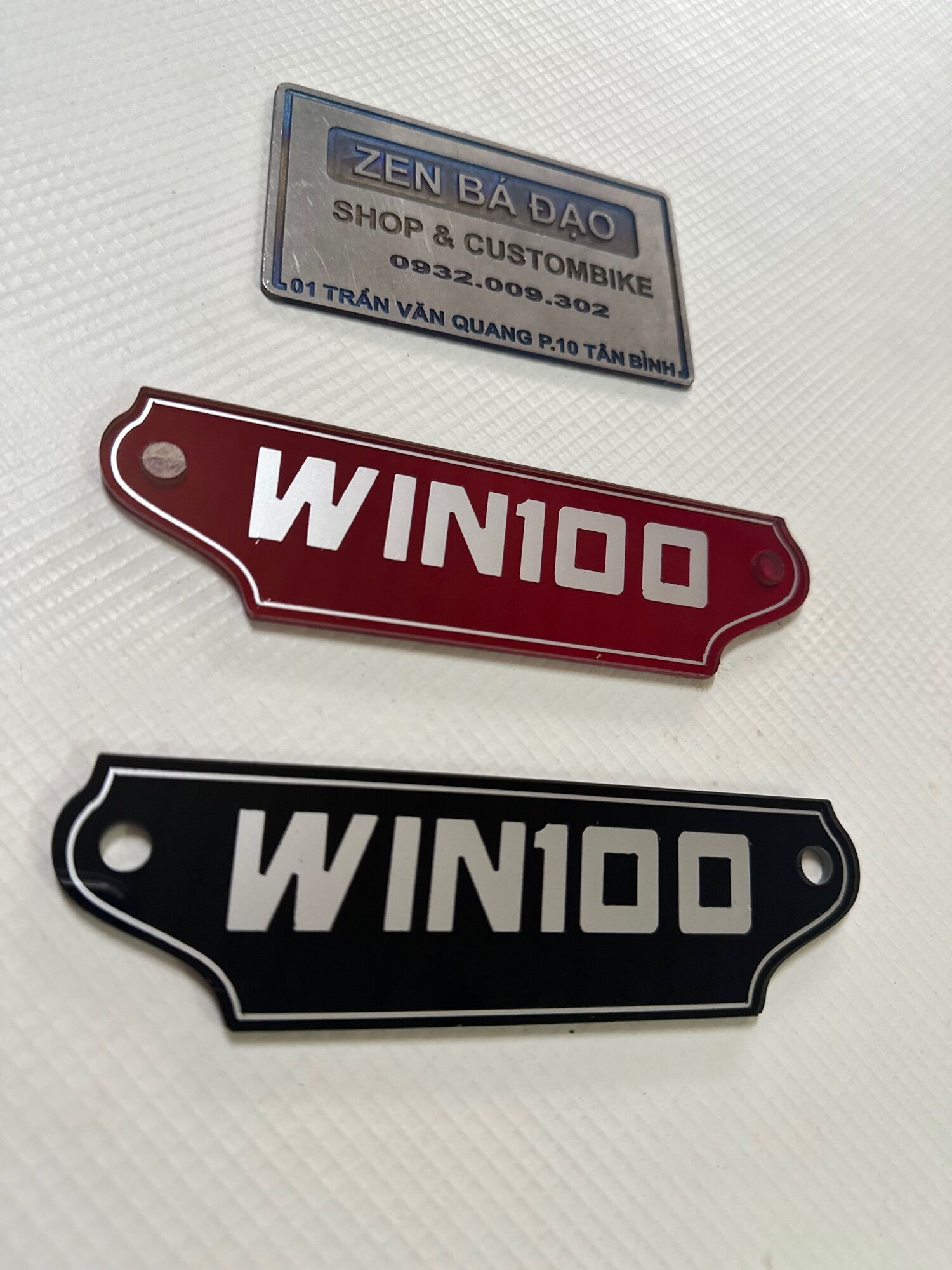 Logo chảng ba Win 100