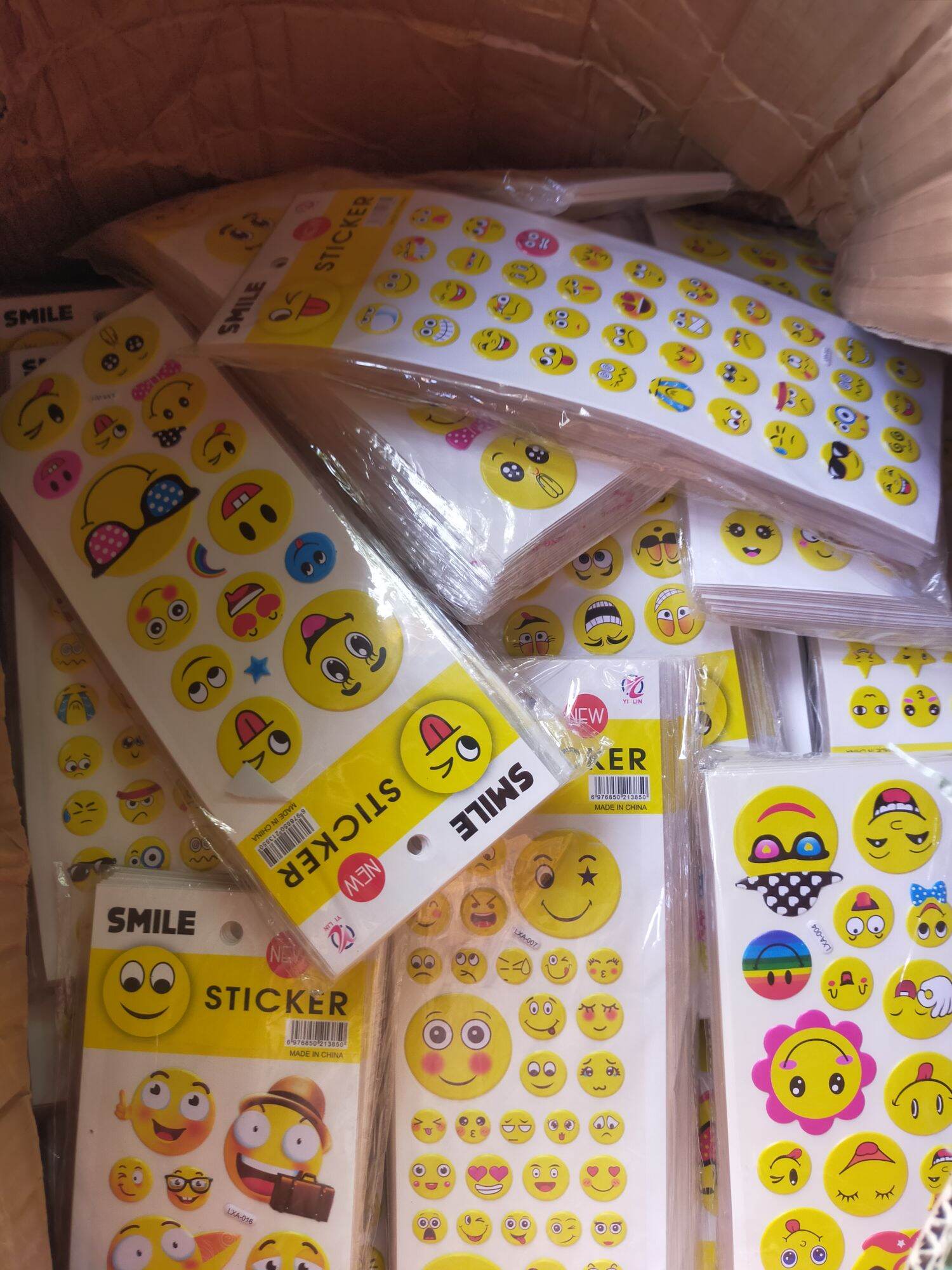 Sét 20 tờ dán sticker mặt cười