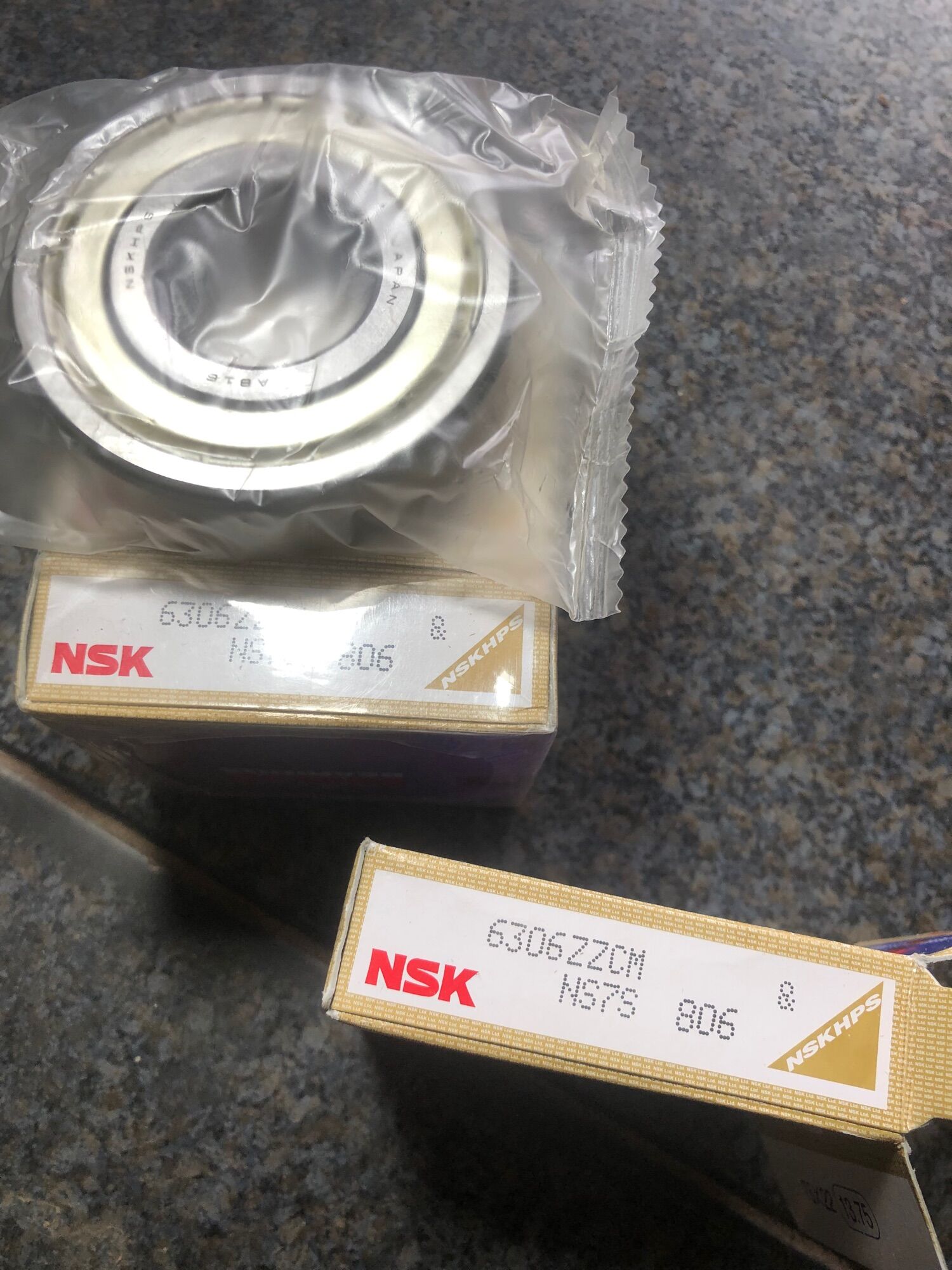 Vòng bi bạc đạn nsk 6306 japan zz