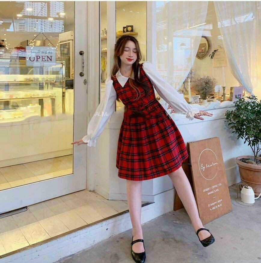 Đầm tiểu thư cổ bẻ caro đỏ xinh xắn