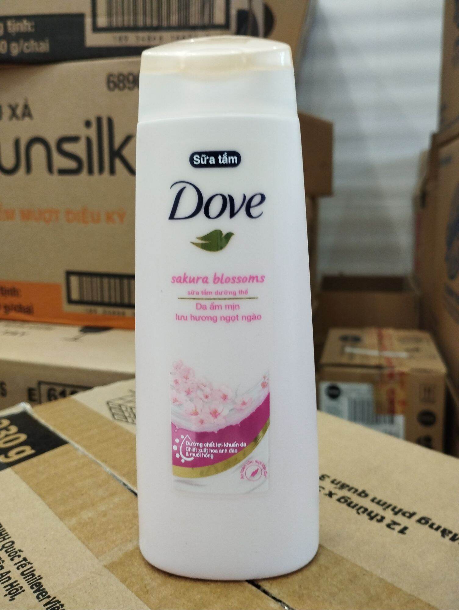Sữa tắm dove Sakura 200g( hàng khuyến mãi)