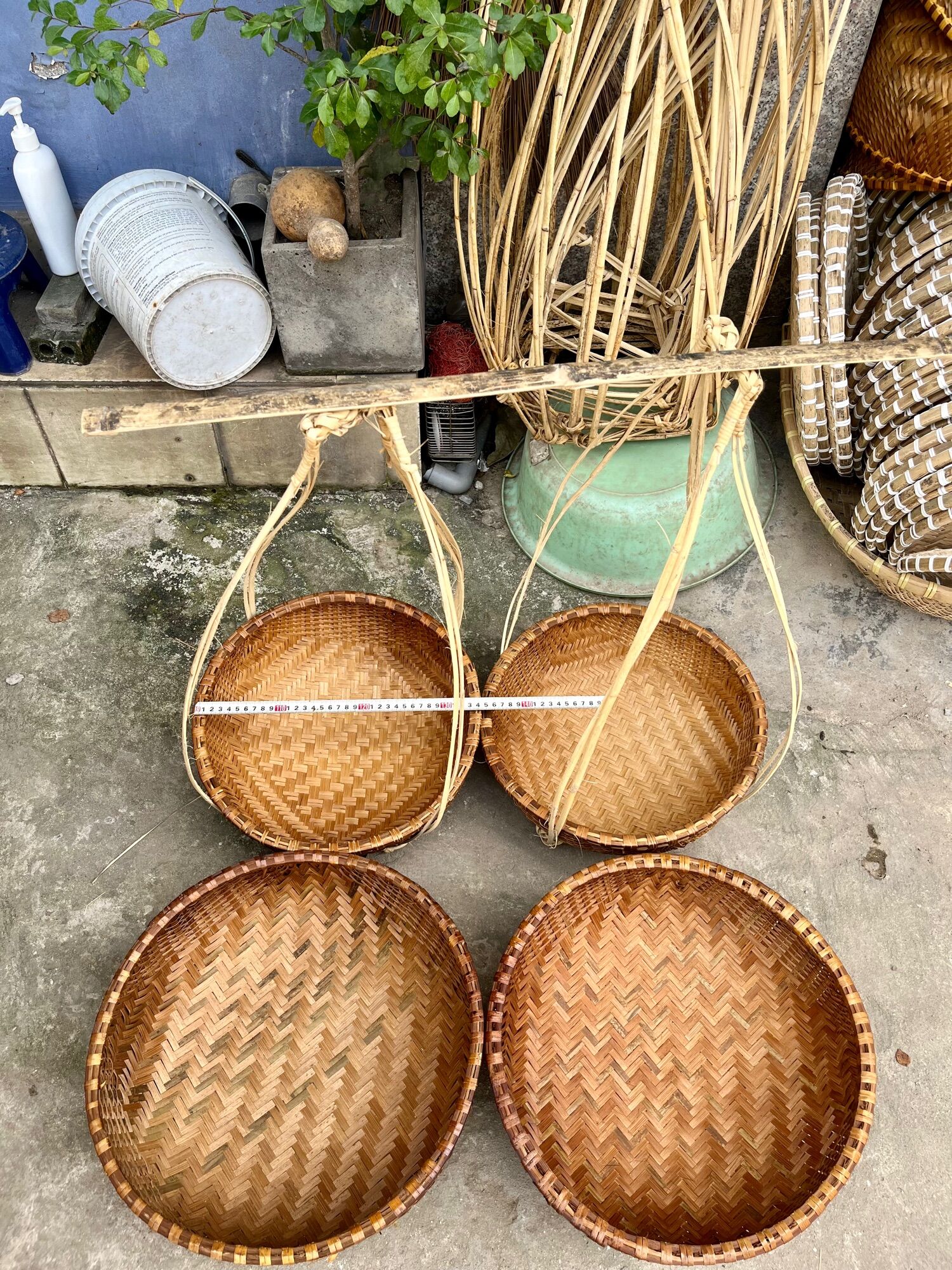 Quang gánh lớn trang trí Tết , trưng bay