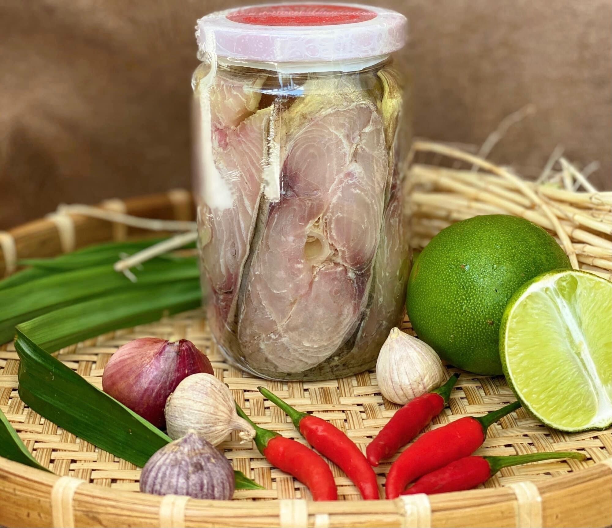 Mắm cá thu hiệu Bà Giáo Khỏe hủ 500gr