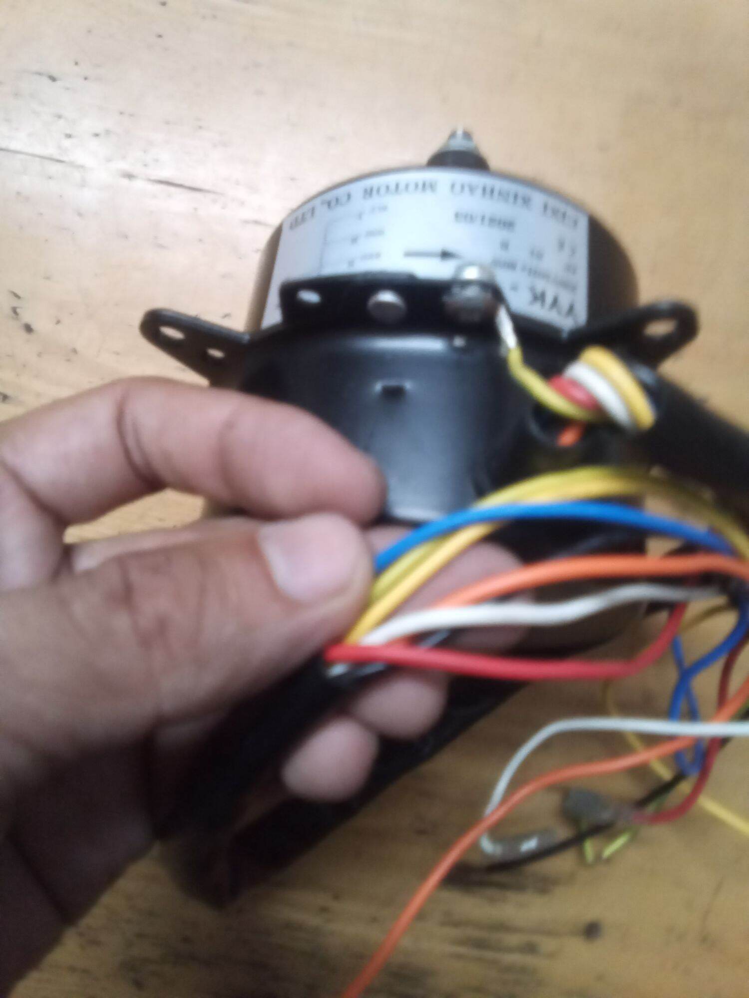 Mô tơ quạt hơi nước công suất 80w.