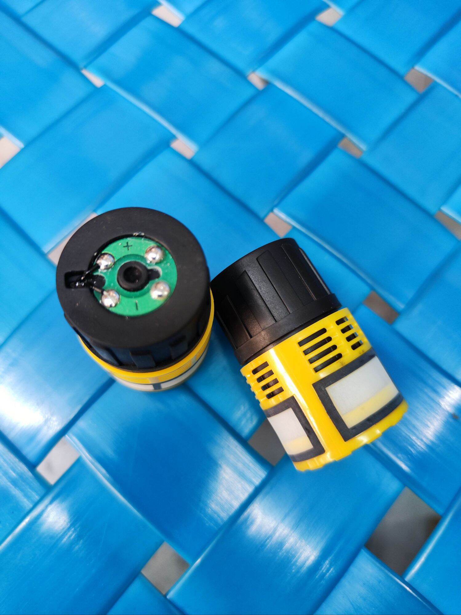 Củ MICRO K8 chất âm chuẩn nhập chính hãng chống hú hát nhẹ