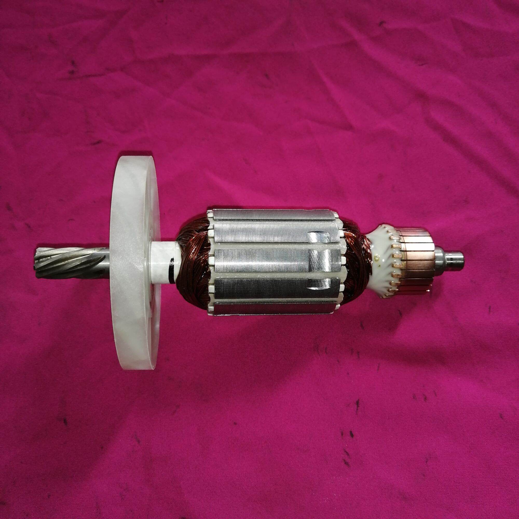 ROTO MÁY ĐỤC MAKITA HM 0810 DCA.