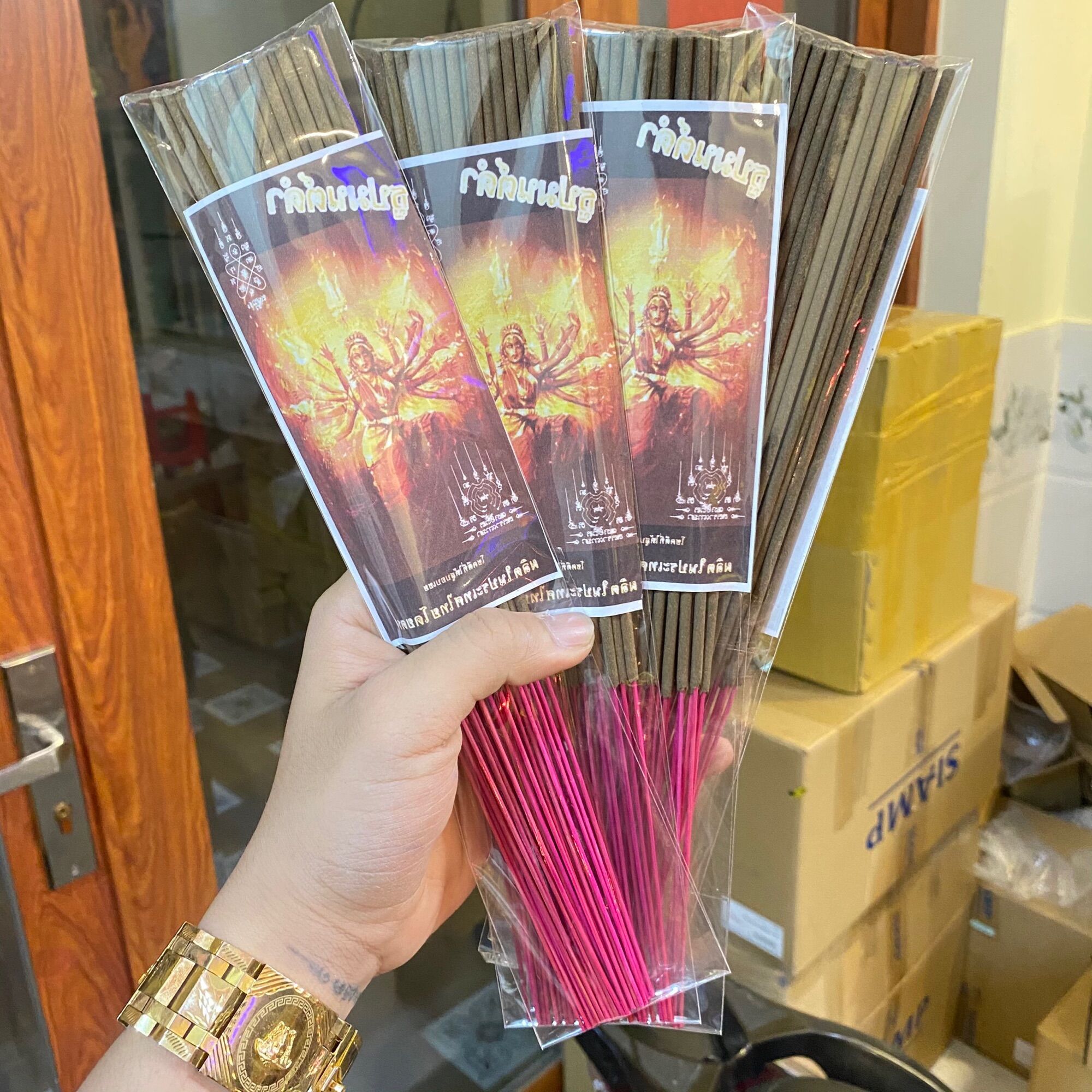 Combo xá 200 cây nhang ngãi kéo khách mua mấy bán đắt trừ phong long