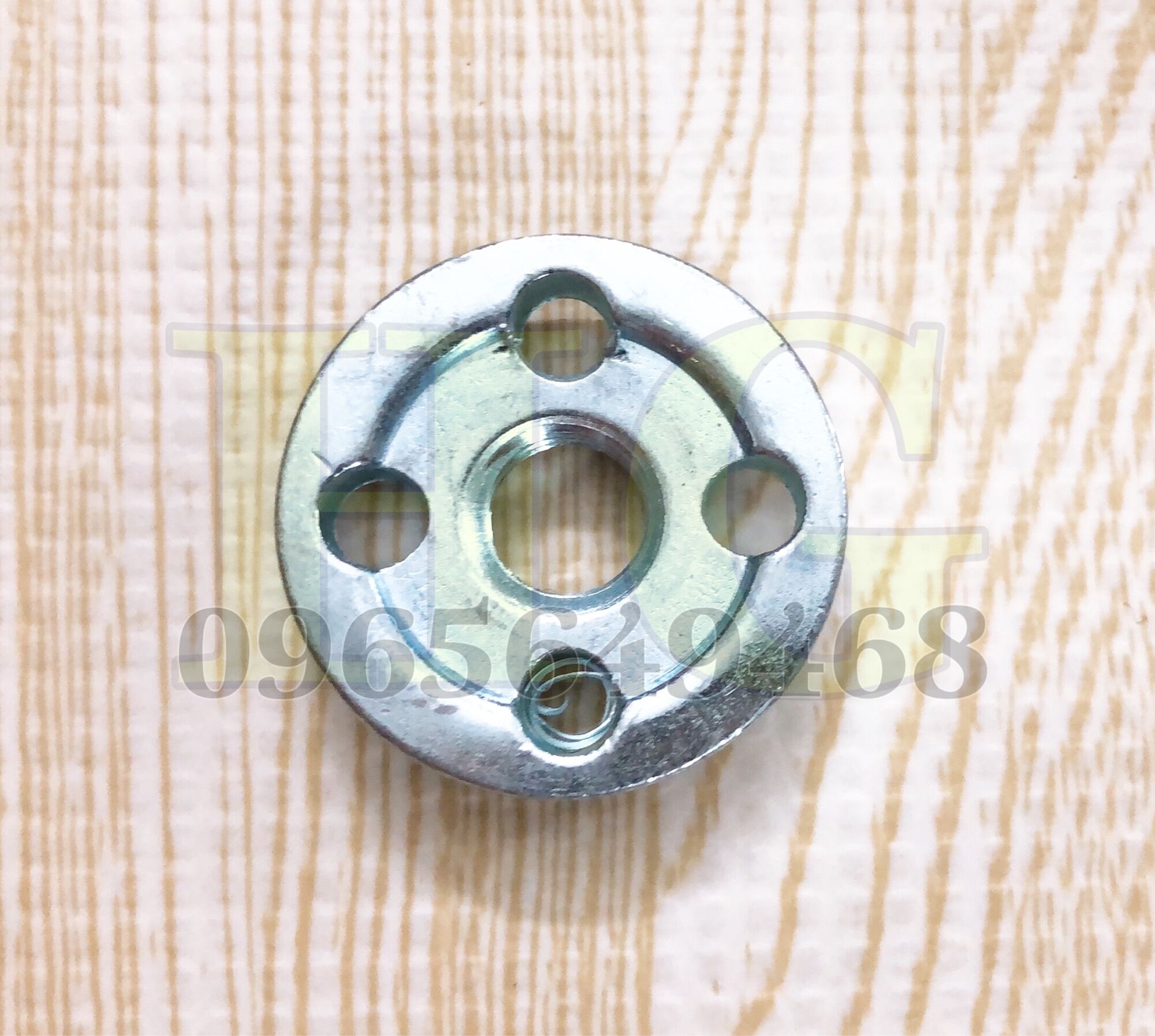 Ốc Hãm Máy Cầm Tay Phi 100